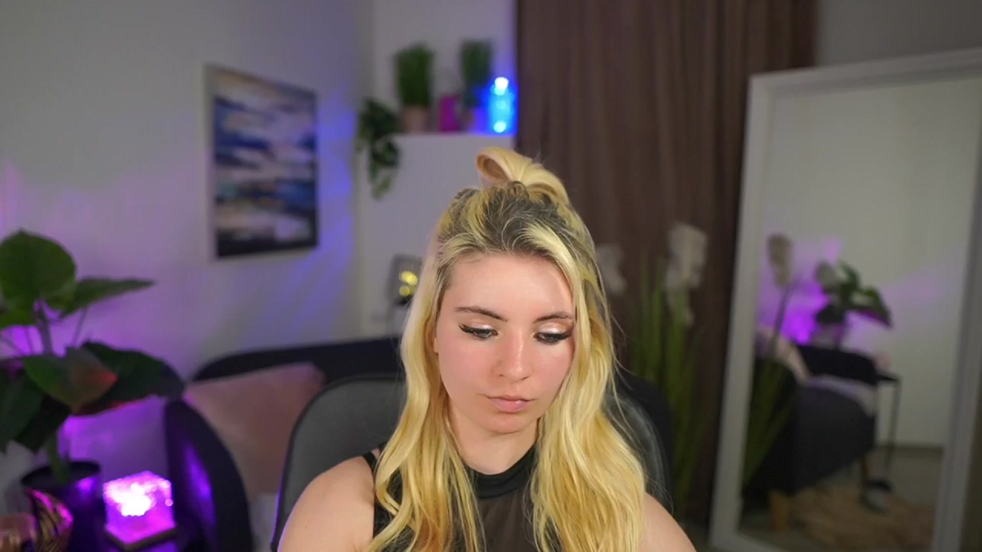 Gallery image thumbnail from Jetpearl74's myfreecams stream on, 04/02/2026, 20:01 image 15 of 20