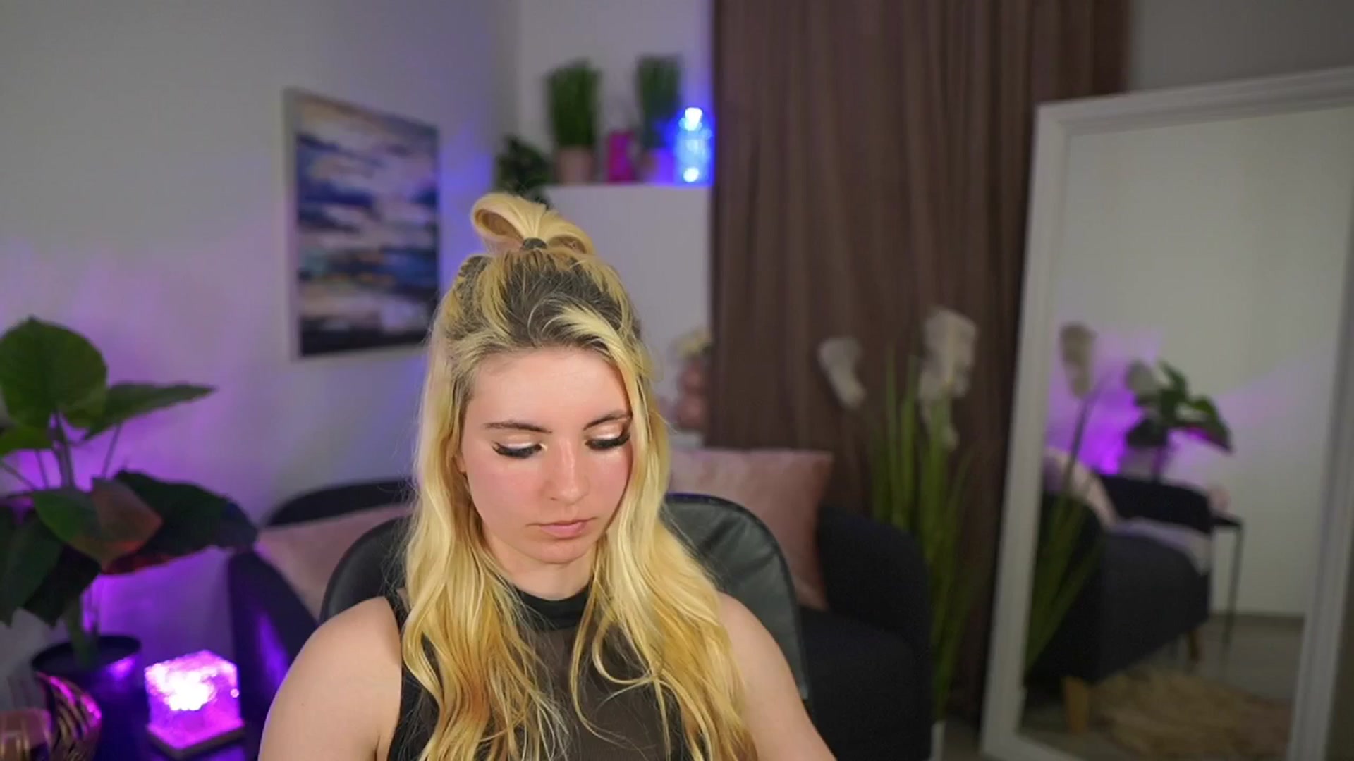 Gallery image thumbnail from Jetpearl74's myfreecams stream on, 04/02/2026, 20:30 image 14 of 20