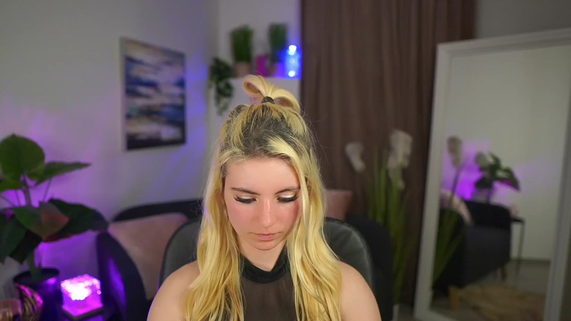 Gallery image thumbnail from Jetpearl74's myfreecams stream on, 04/02/2026, 21:42 image 5 of 20
