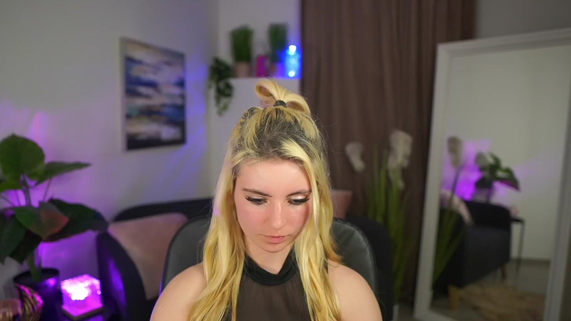 Gallery image thumbnail from Jetpearl74's myfreecams stream on, 04/02/2026, 21:42 image 10 of 20