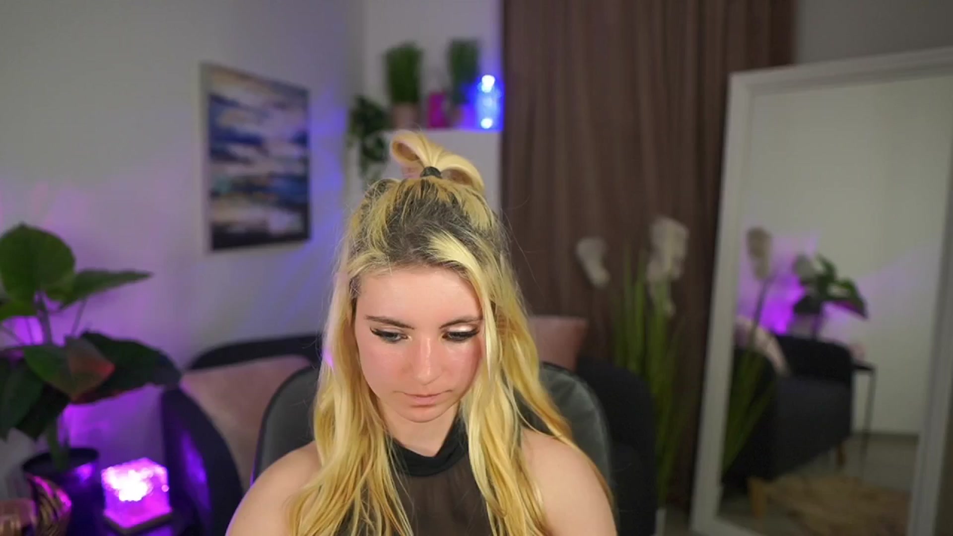Gallery image thumbnail from Jetpearl74's myfreecams stream on, 04/02/2026, 21:42 image 7 of 20