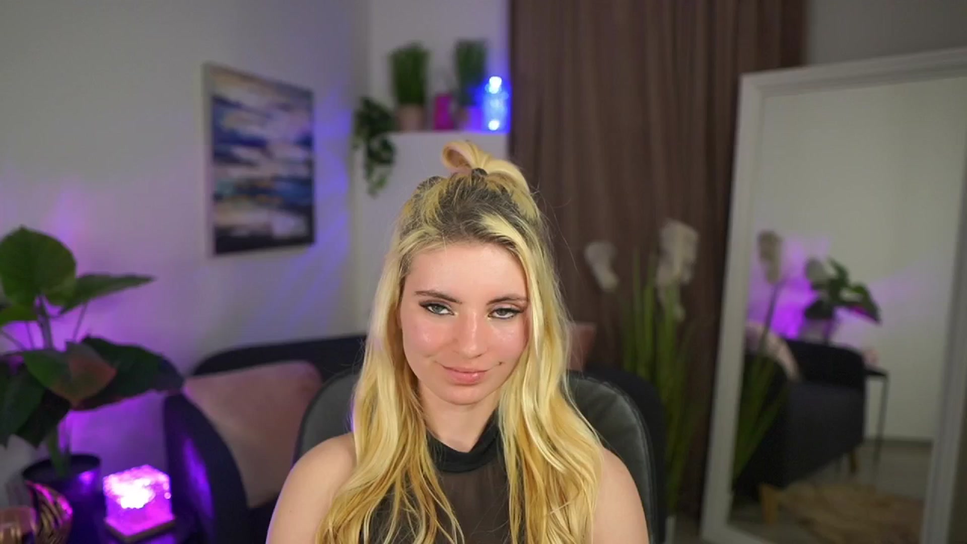 Gallery image thumbnail from Jetpearl74's myfreecams stream on, 04/02/2026, 21:42 image 2 of 20