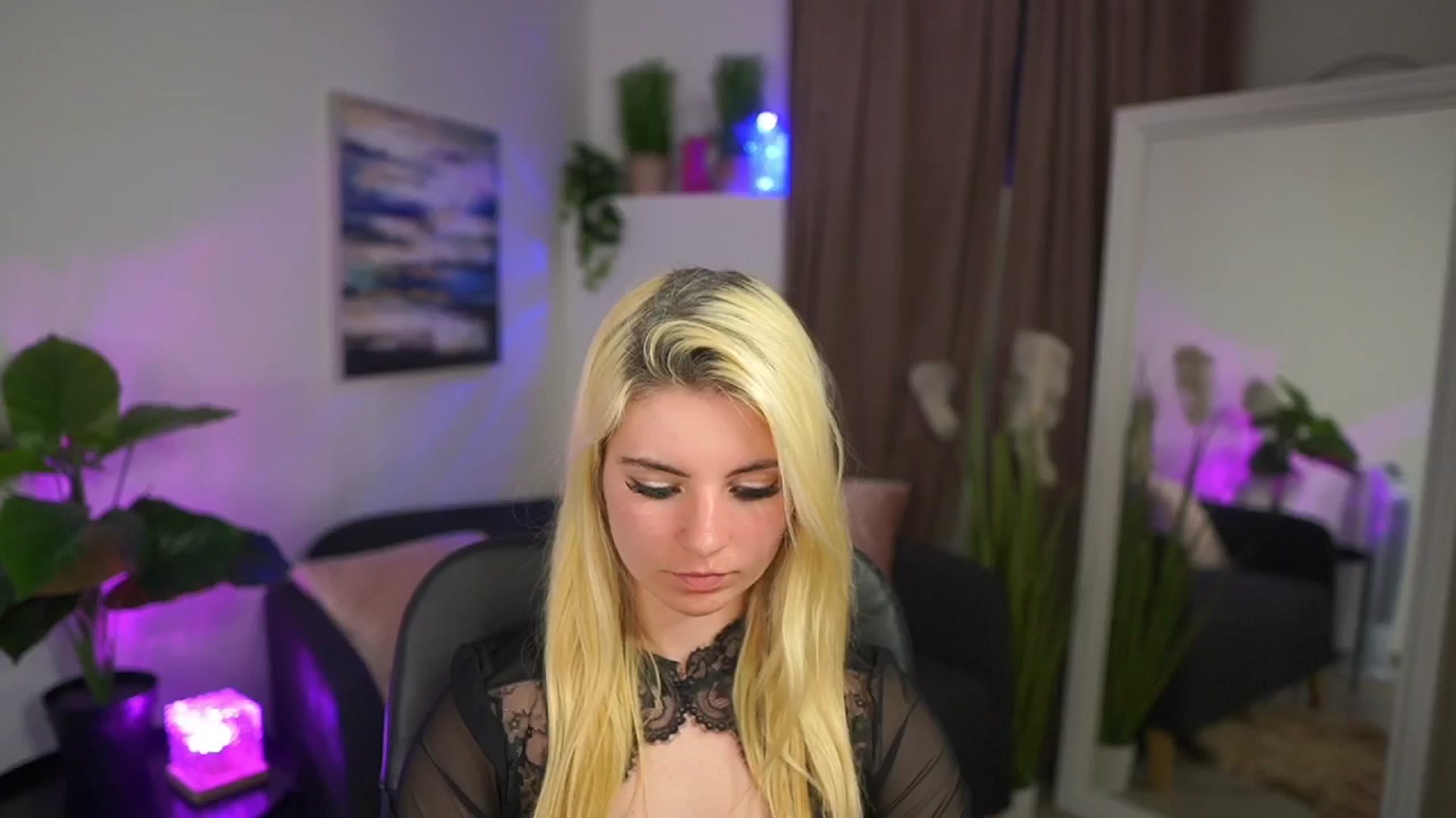 Gallery image thumbnail from Jetpearl74's myfreecams stream on, 04/05/2026, 21:04 image 1 of 20