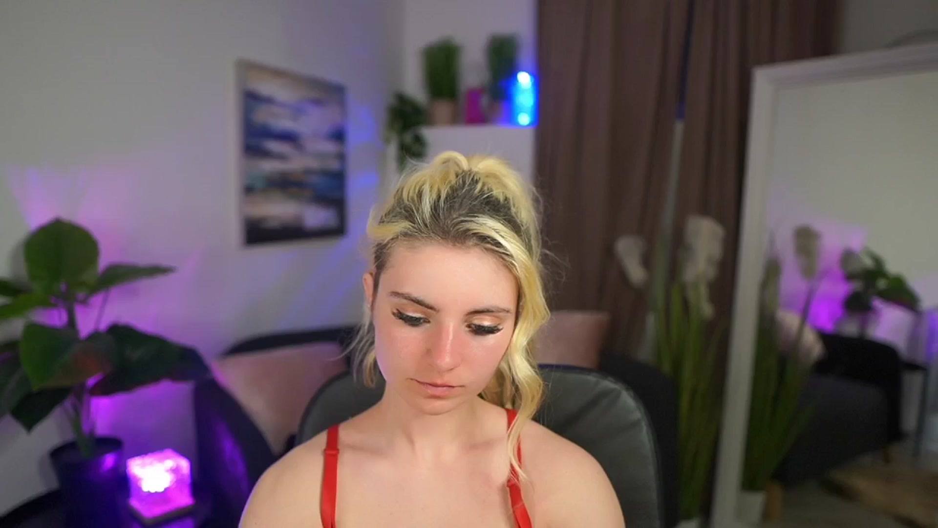 Gallery image thumbnail from Jetpearl74's myfreecams stream on, 04/08/2026, 22:05 image 10 of 20