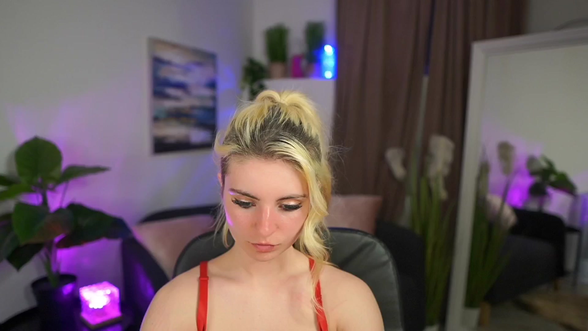 Gallery image thumbnail from Jetpearl74's myfreecams stream on, 04/08/2026, 22:05 image 9 of 20