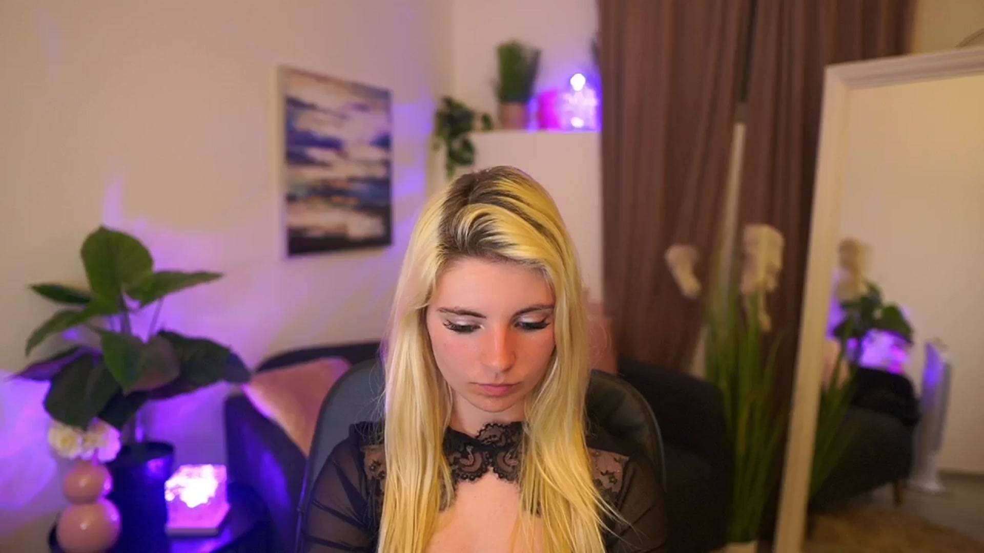 Gallery image thumbnail from Jetpearl74's myfreecams stream on, 04/15/2026, 20:58 image 16 of 20