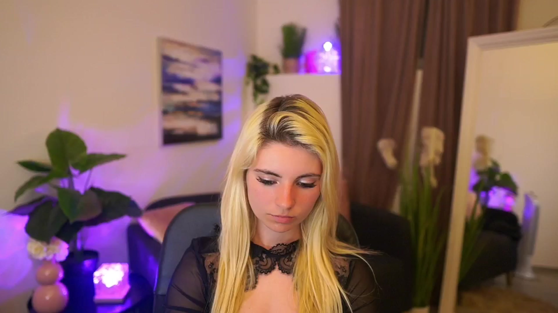 Gallery image thumbnail from Jetpearl74's myfreecams stream on, 04/15/2026, 20:58 image 9 of 20