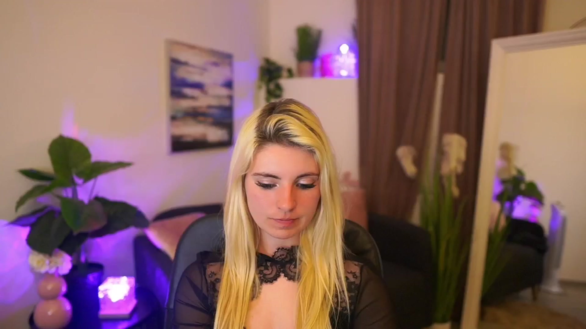 Gallery image thumbnail from Jetpearl74's myfreecams stream on, 04/15/2026, 20:58 image 17 of 20