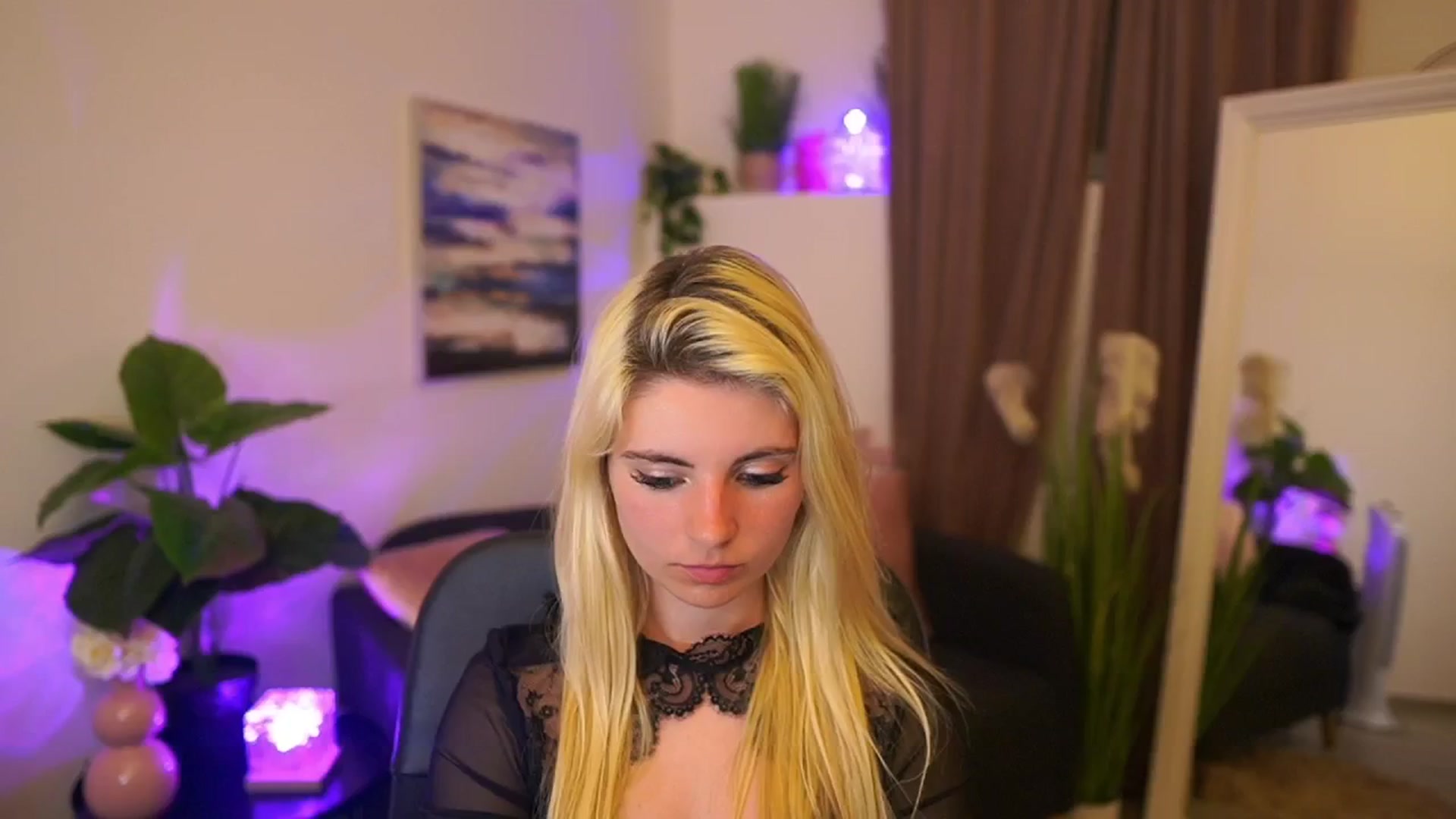 Gallery image thumbnail from Jetpearl74's myfreecams stream on, 04/15/2026, 20:58 image 10 of 20