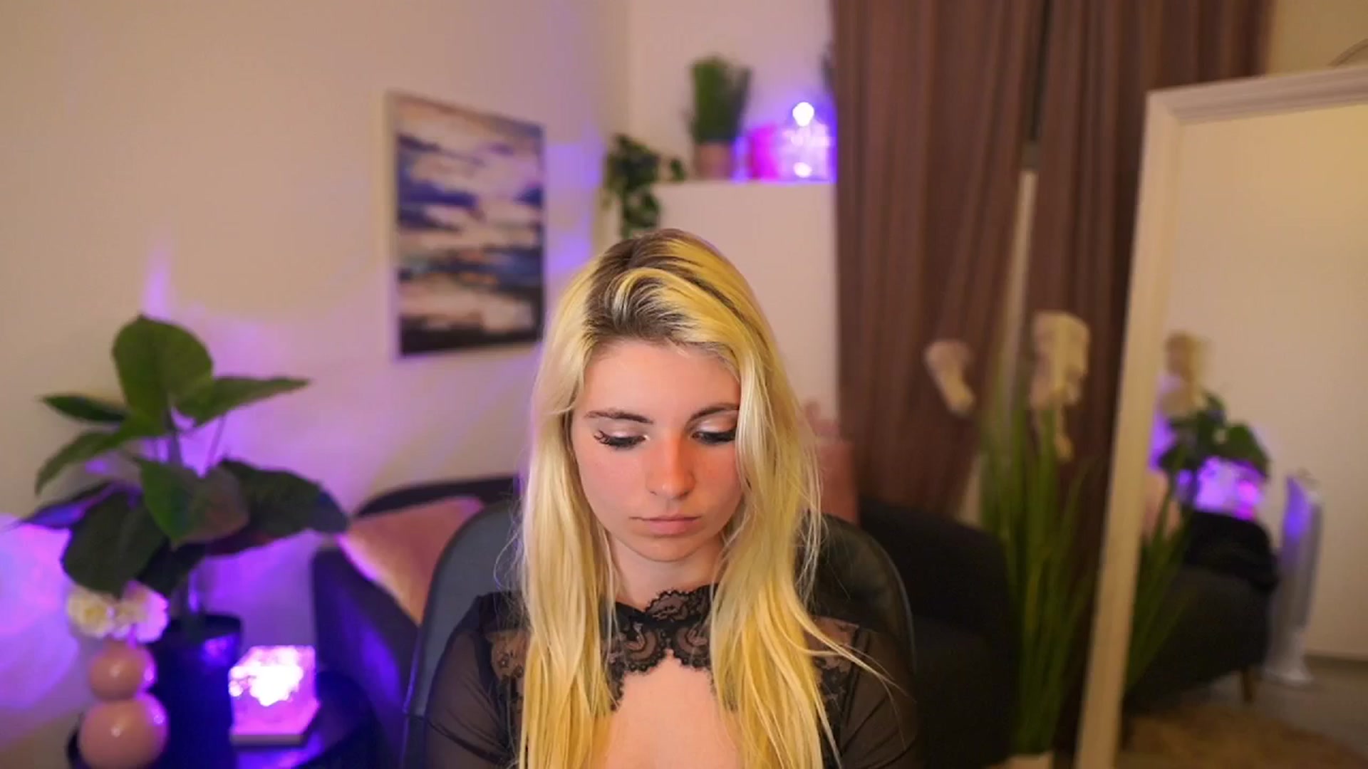 Gallery image thumbnail from Jetpearl74's myfreecams stream on, 04/15/2026, 20:58 image 1 of 20
