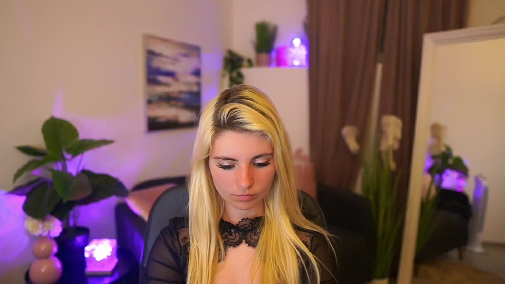 Gallery image thumbnail from Jetpearl74's myfreecams stream on, 04/15/2026, 20:58 image 13 of 20
