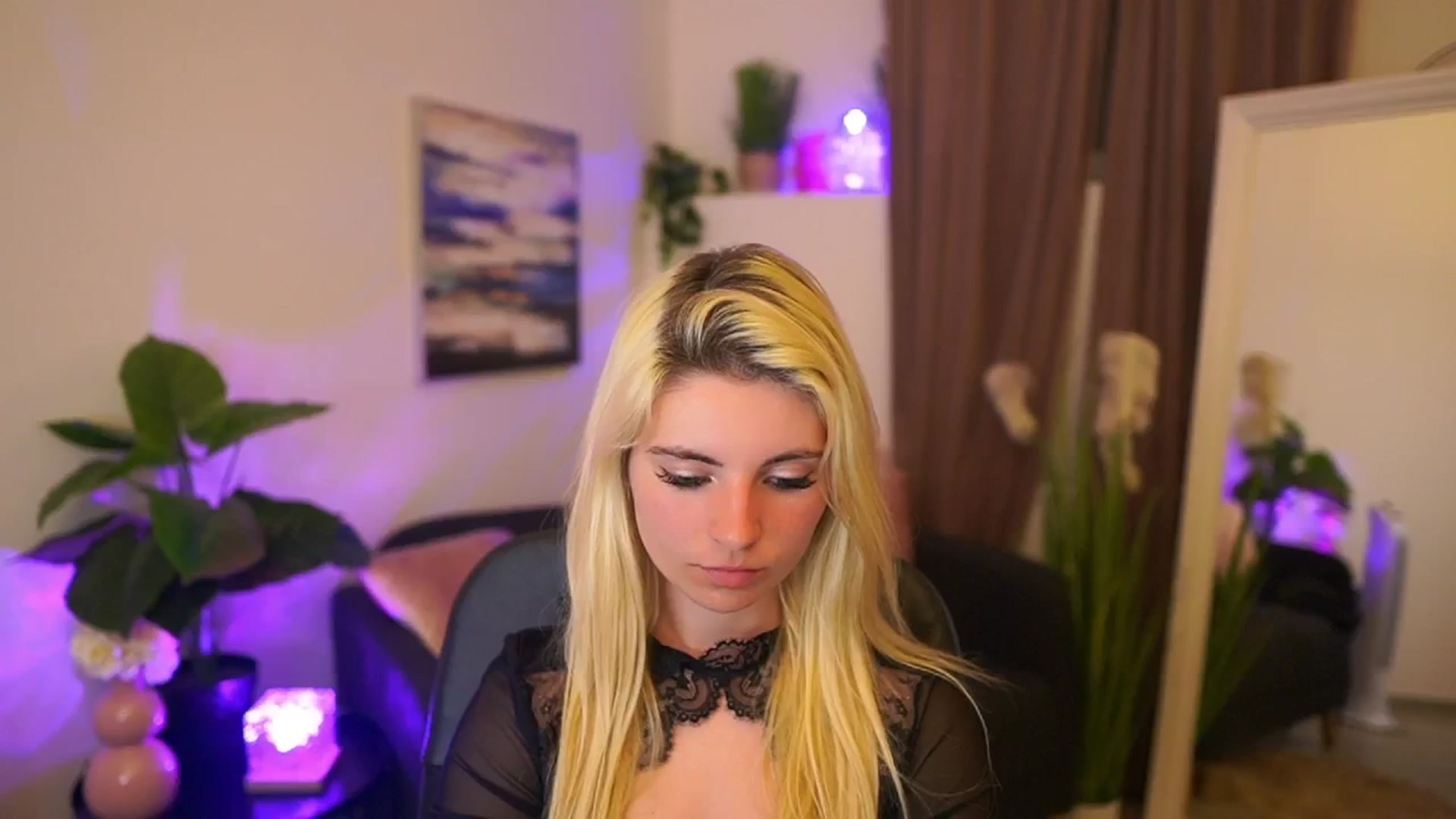 Gallery image thumbnail from Jetpearl74's myfreecams stream on, 04/15/2026, 20:58 image 6 of 20