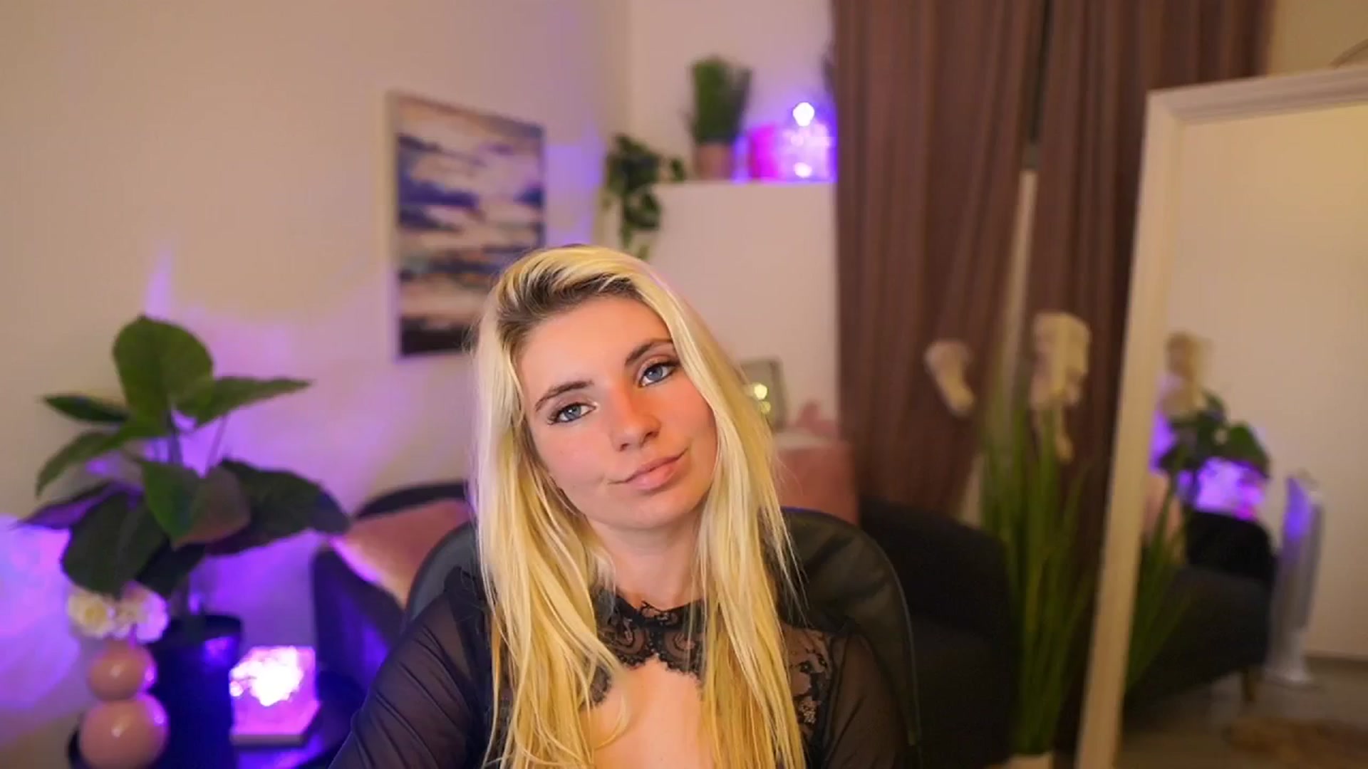 Gallery image thumbnail from Jetpearl74's myfreecams stream on, 04/15/2026, 21:37 image 3 of 20