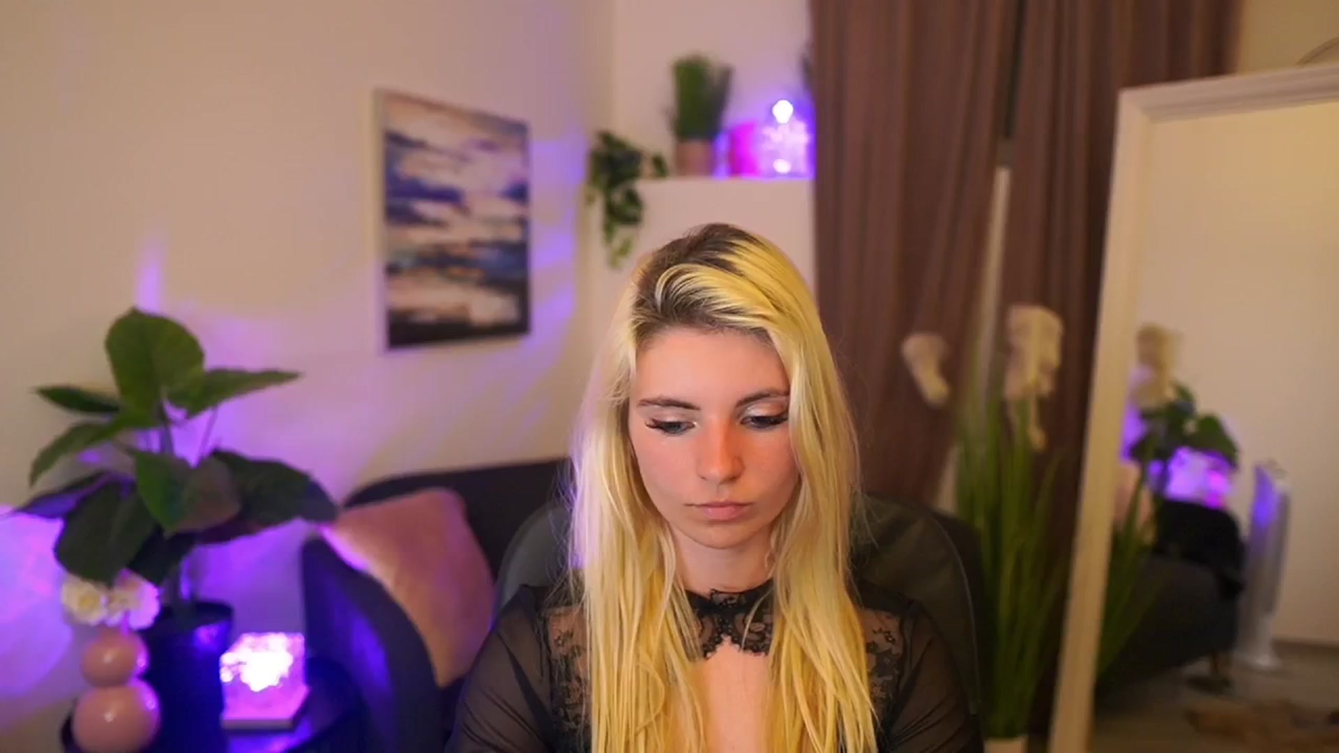 Gallery image thumbnail from Jetpearl74's myfreecams stream on, 04/15/2026, 21:37 image 18 of 20