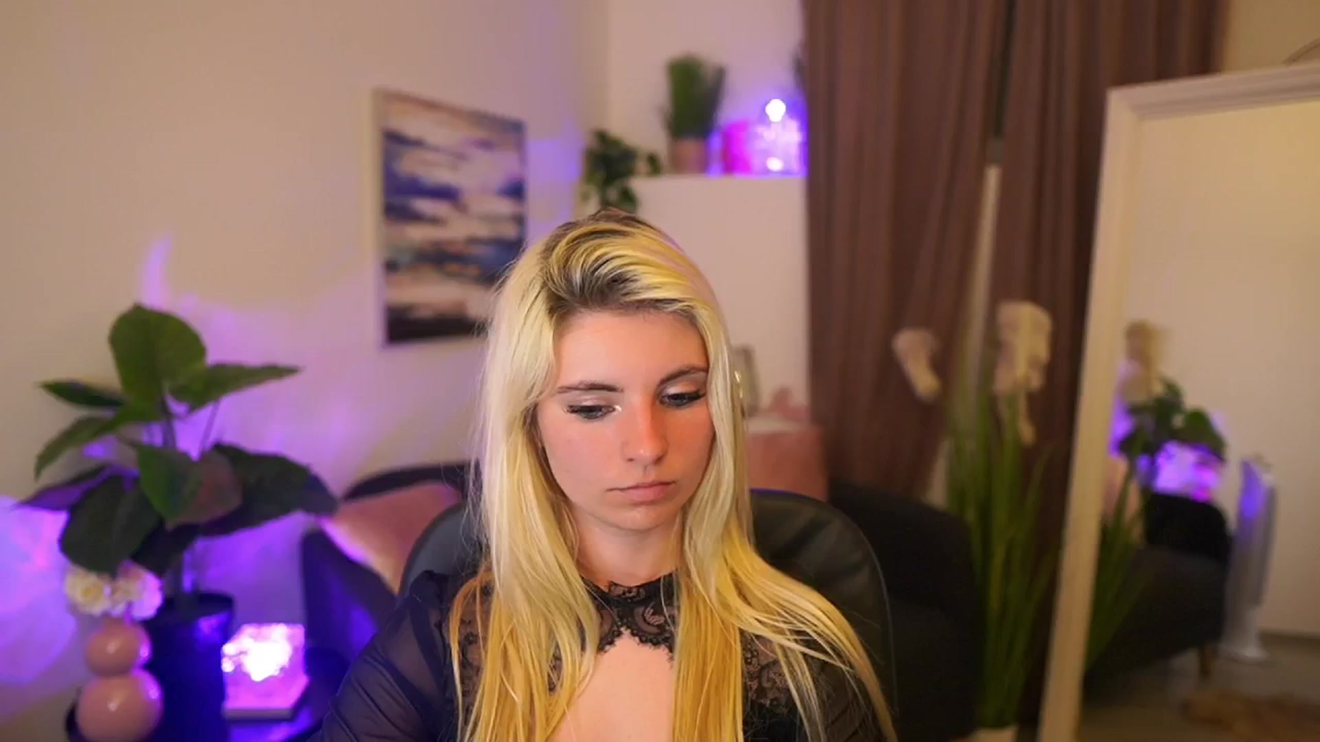Gallery image thumbnail from Jetpearl74's myfreecams stream on, 04/15/2026, 21:37 image 1 of 20
