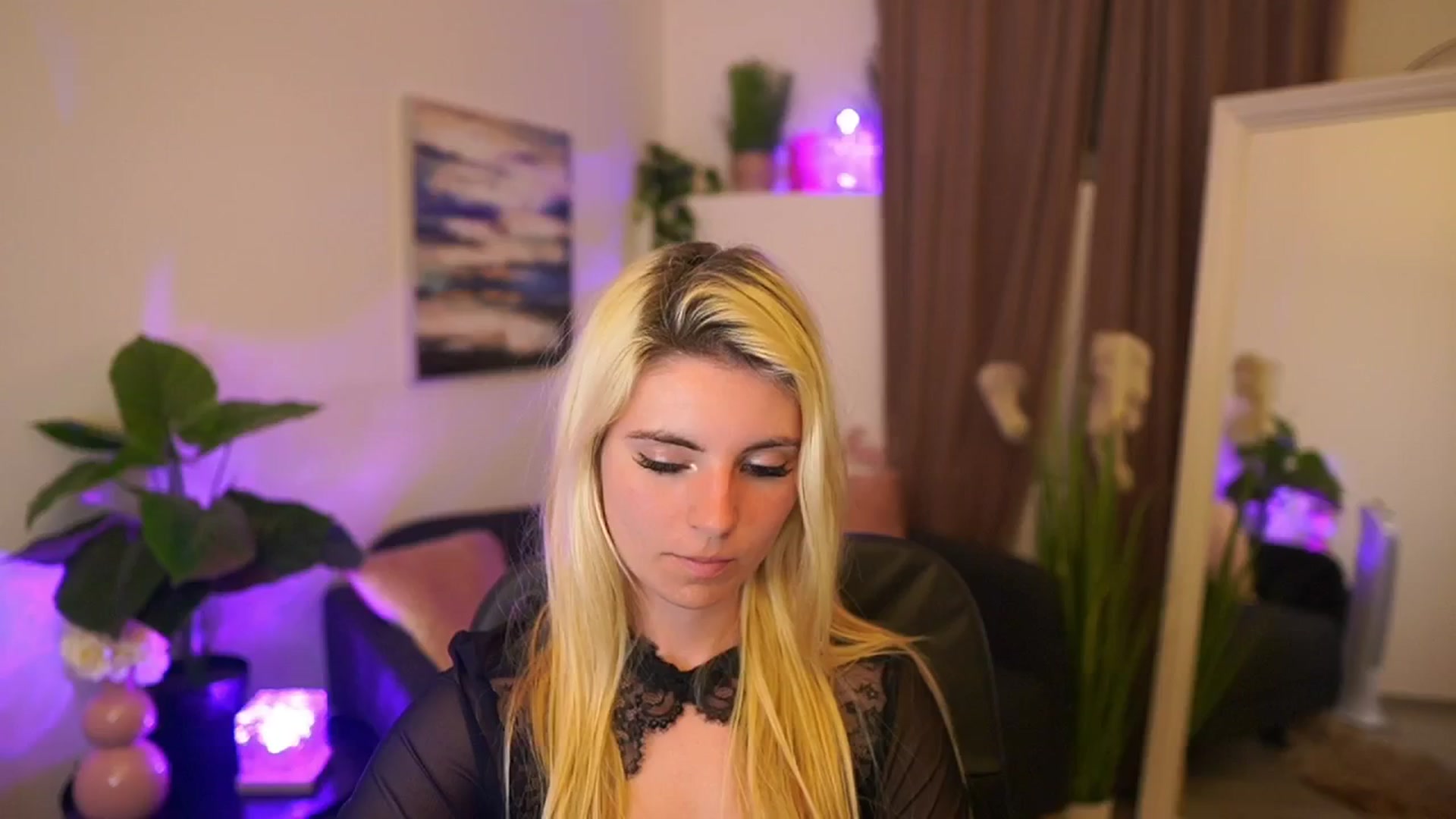Gallery image thumbnail from Jetpearl74's myfreecams stream on, 04/15/2026, 23:49 image 2 of 20