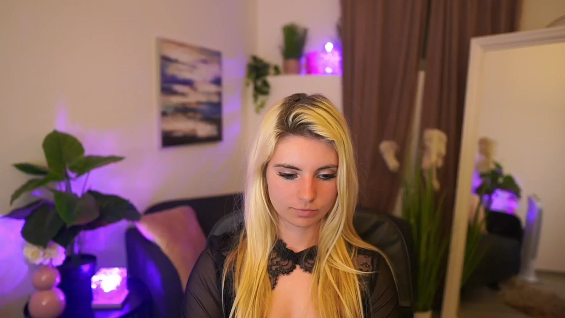 Gallery image thumbnail from Jetpearl74's myfreecams stream on, 04/15/2026, 23:49 image 3 of 20
