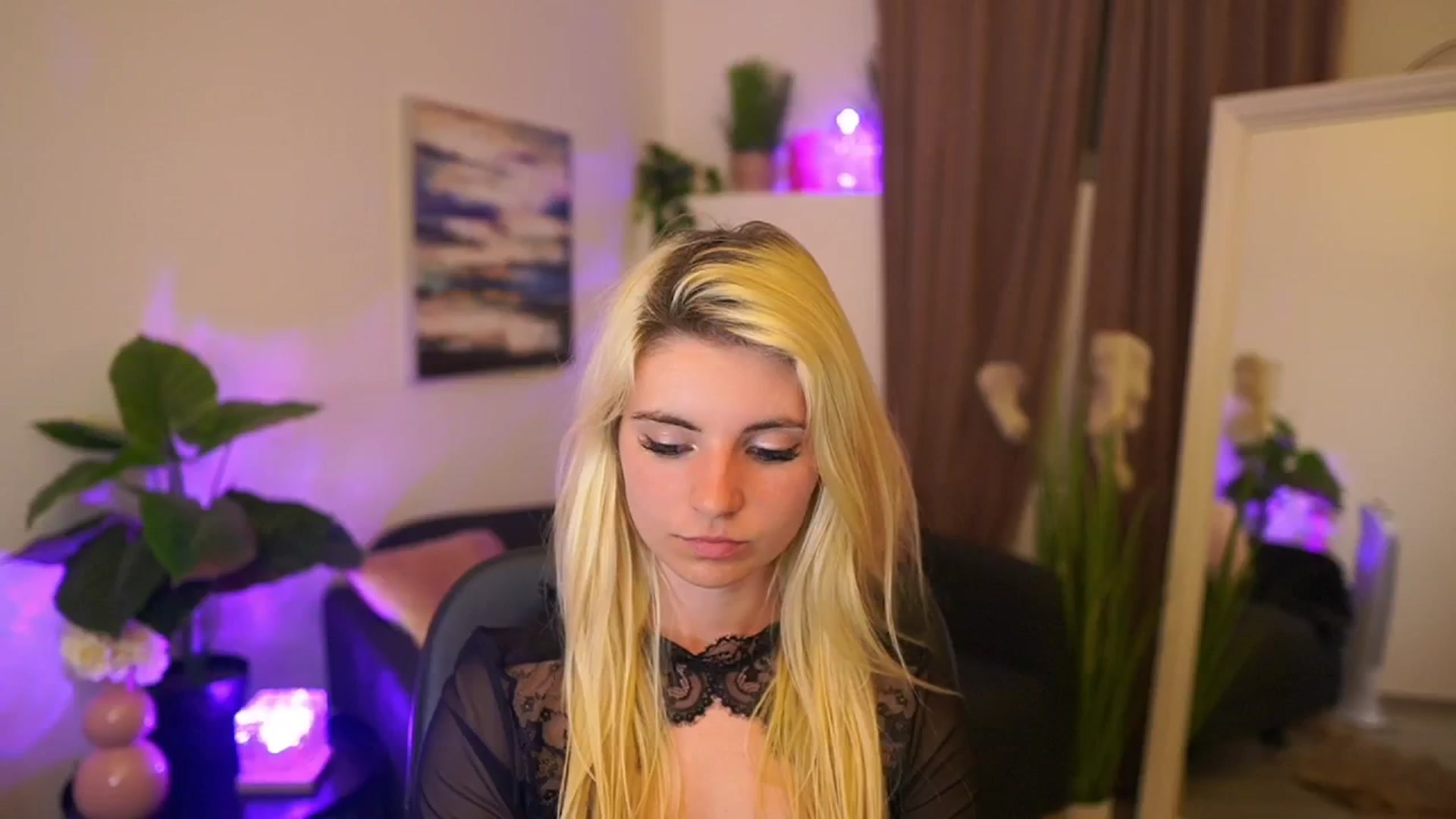 Gallery image thumbnail from Jetpearl74's myfreecams stream on, 04/15/2026, 23:49 image 10 of 20