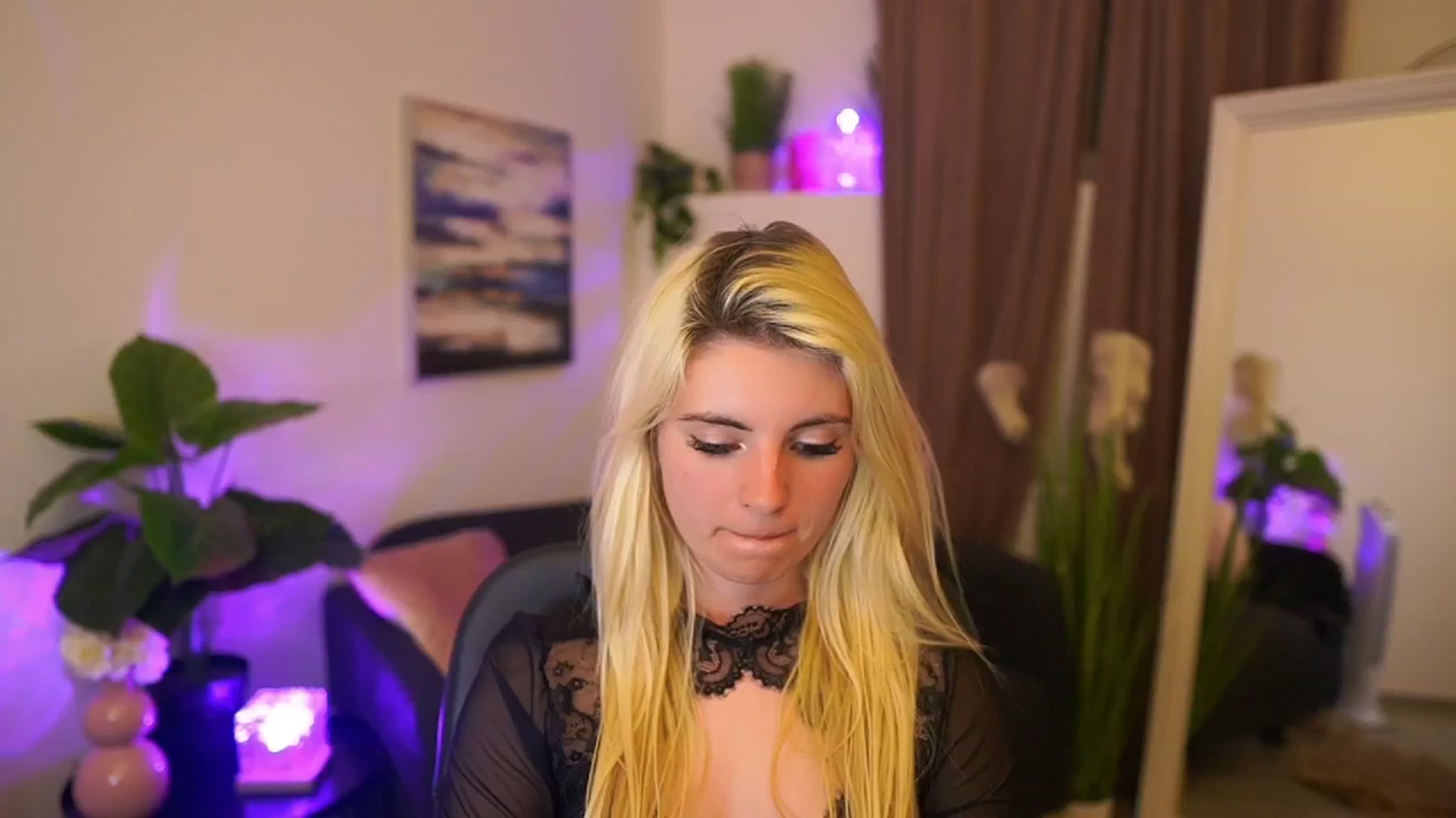 Gallery image thumbnail from Jetpearl74's myfreecams stream on, 04/15/2026, 23:49 image 9 of 20
