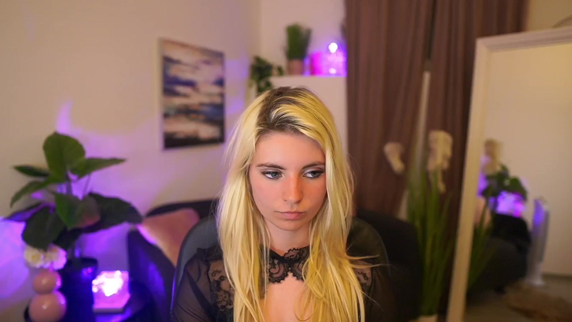 Gallery image thumbnail from Jetpearl74's myfreecams stream on, 04/15/2026, 23:49 image 7 of 20