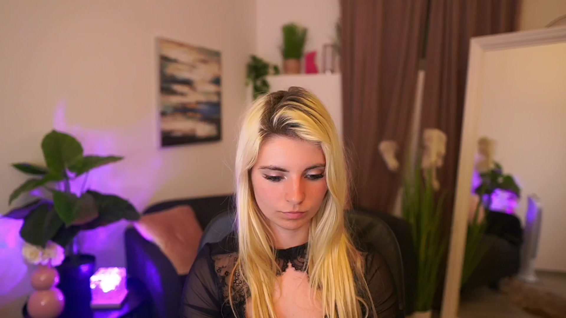 Gallery image thumbnail from Jetpearl74's myfreecams stream on, 04/16/2026, 24:49 image 5 of 20