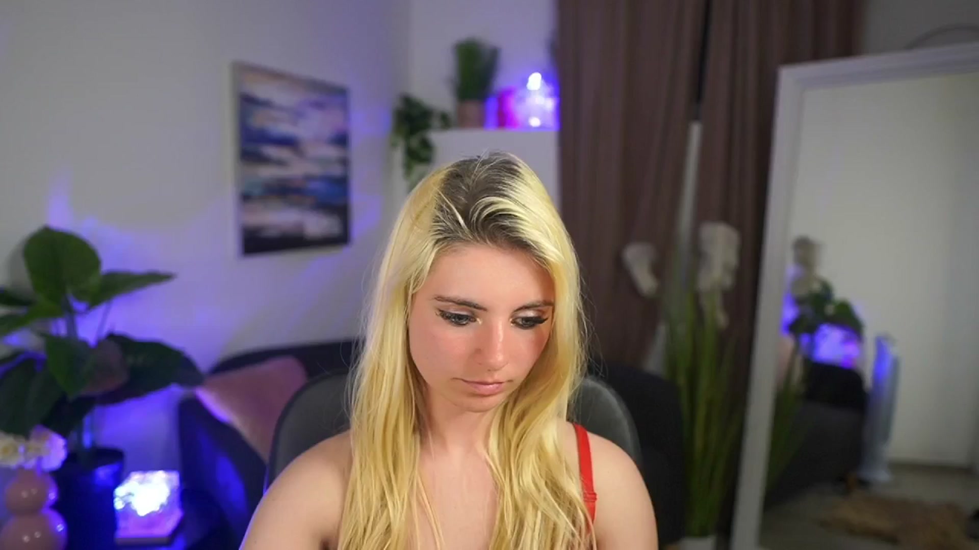 Gallery image thumbnail from Jetpearl74's myfreecams stream on, 04/16/2026, 22:01 image 5 of 20