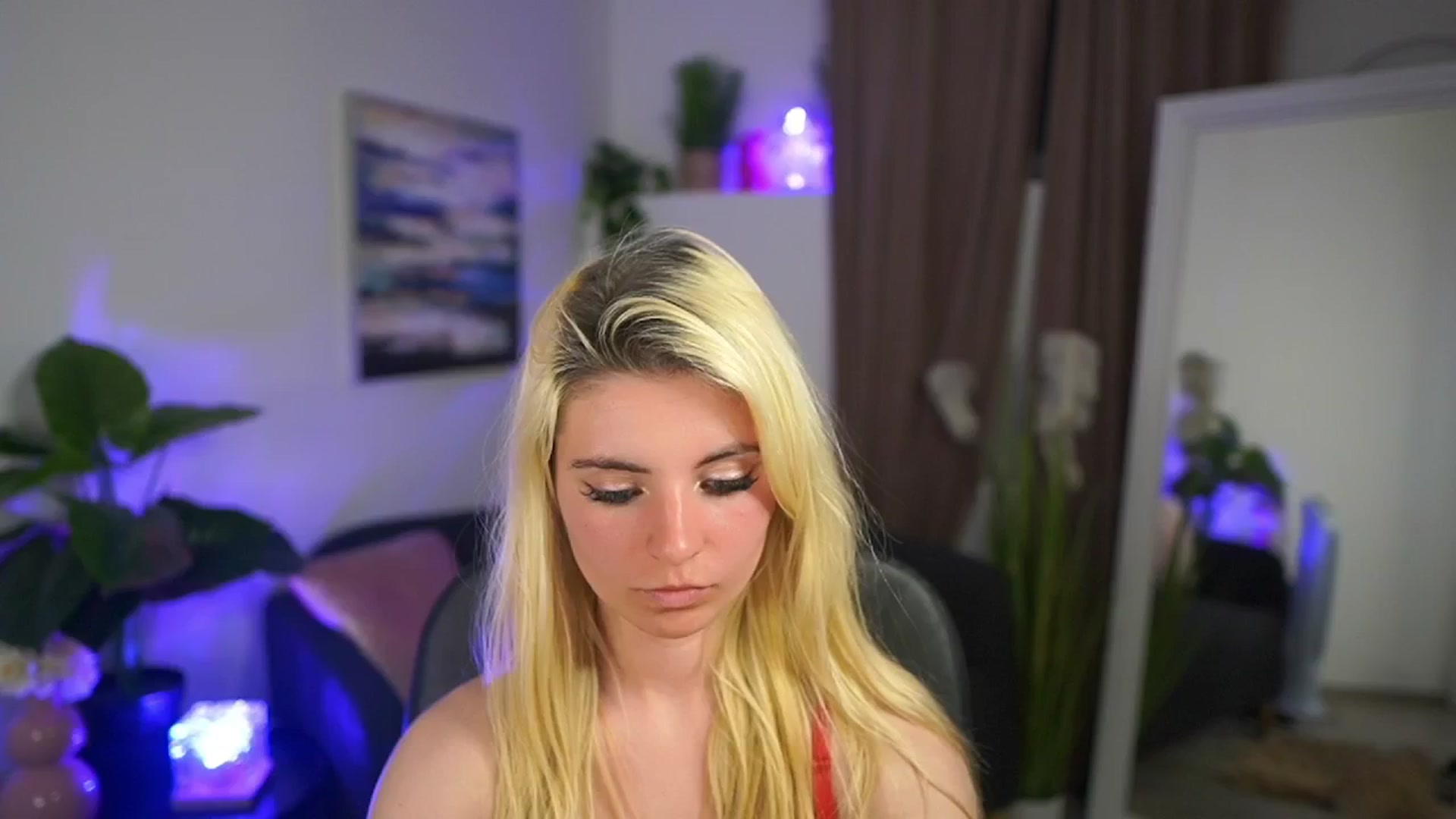 Gallery image thumbnail from Jetpearl74's myfreecams stream on, 04/16/2026, 22:01 image 2 of 20