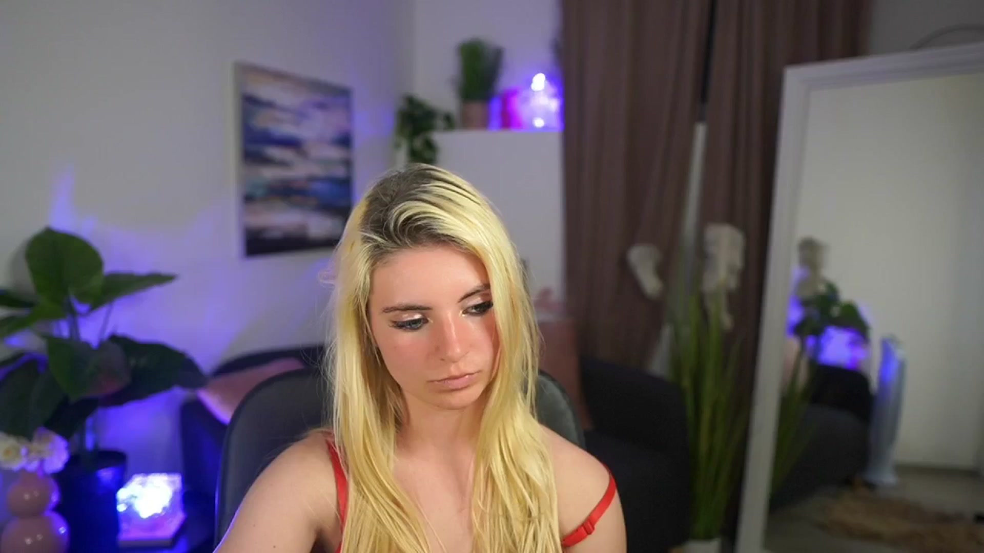 Gallery image thumbnail from Jetpearl74's myfreecams stream on, 04/16/2026, 22:01 image 19 of 20