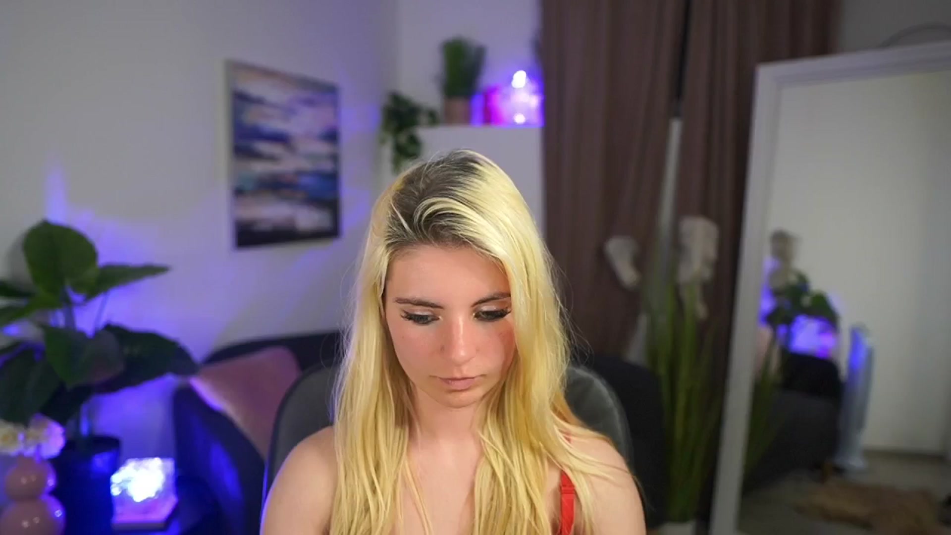 Gallery image thumbnail from Jetpearl74's myfreecams stream on, 04/16/2026, 22:01 image 4 of 20