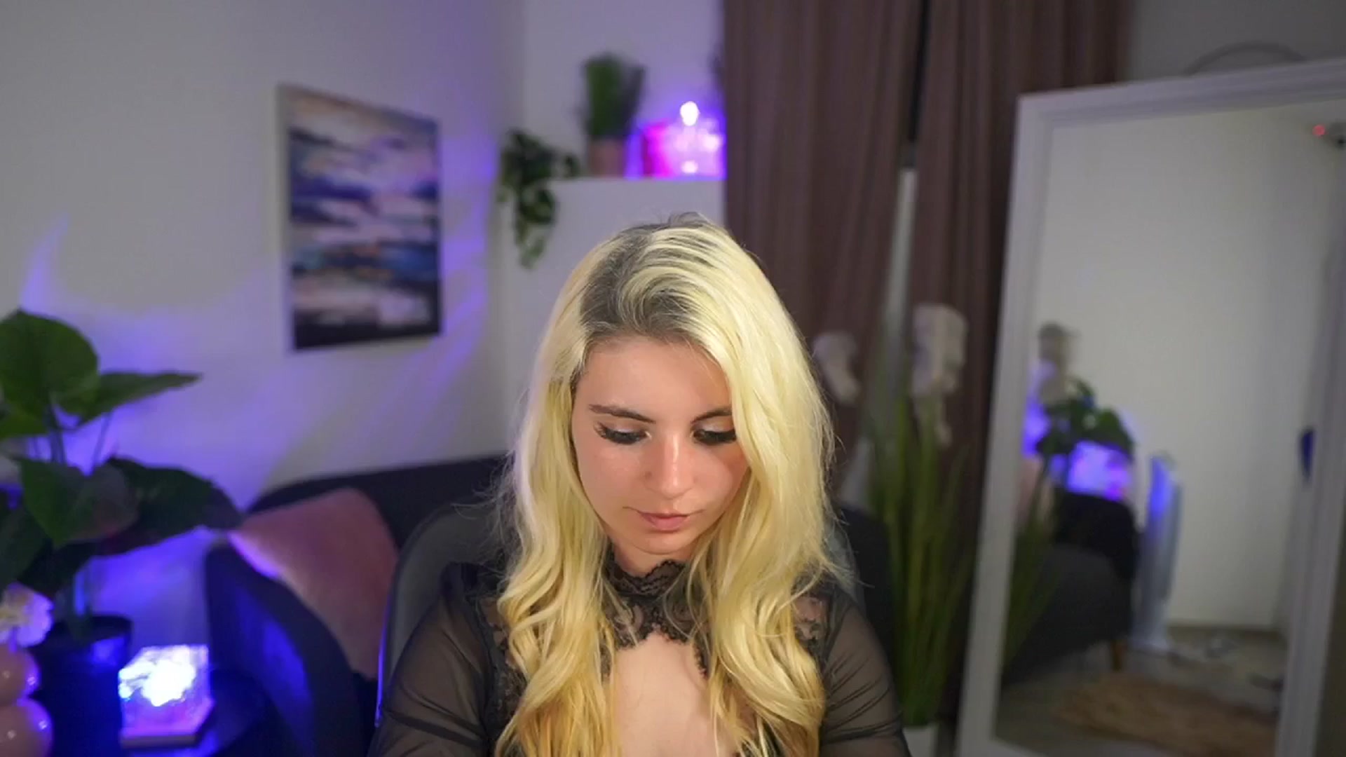 Gallery image thumbnail from Jetpearl74's myfreecams stream on, 04/19/2026, 20:48 image 15 of 20