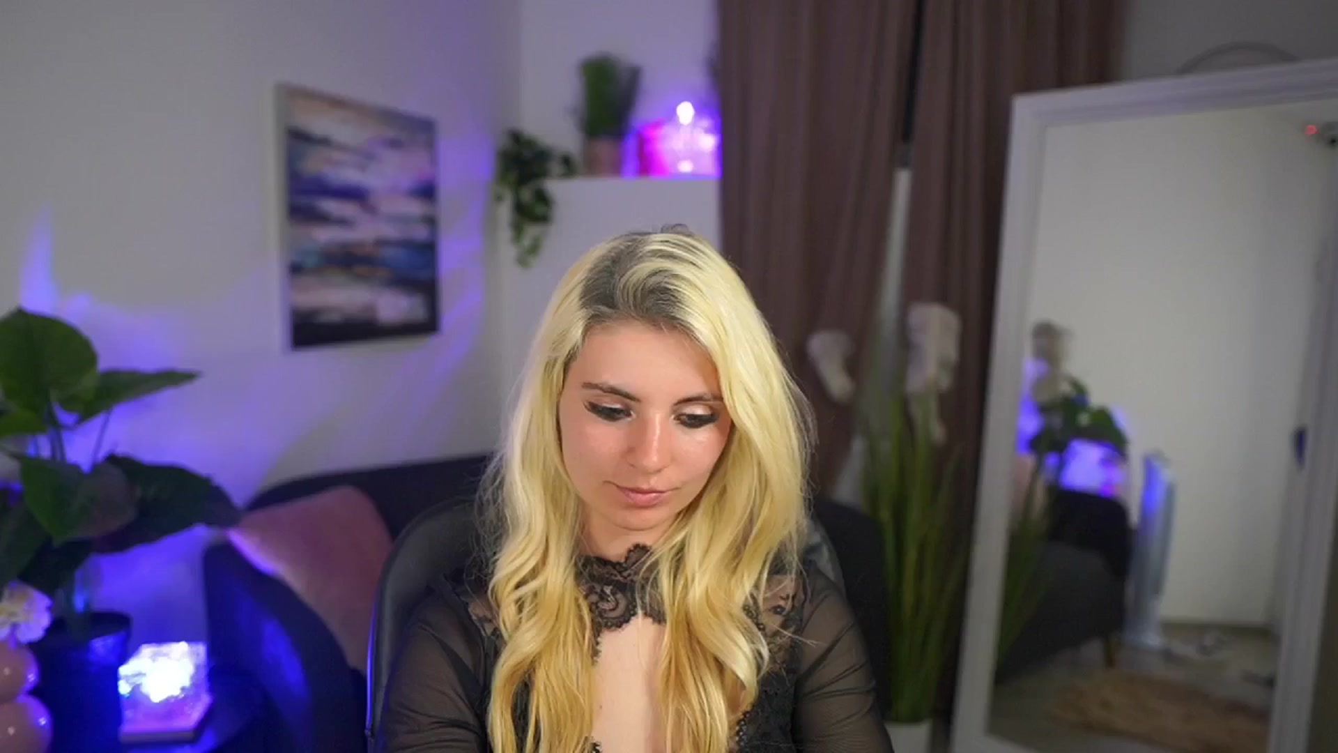 Gallery image thumbnail from Jetpearl74's myfreecams stream on, 04/19/2026, 20:48 image 18 of 20