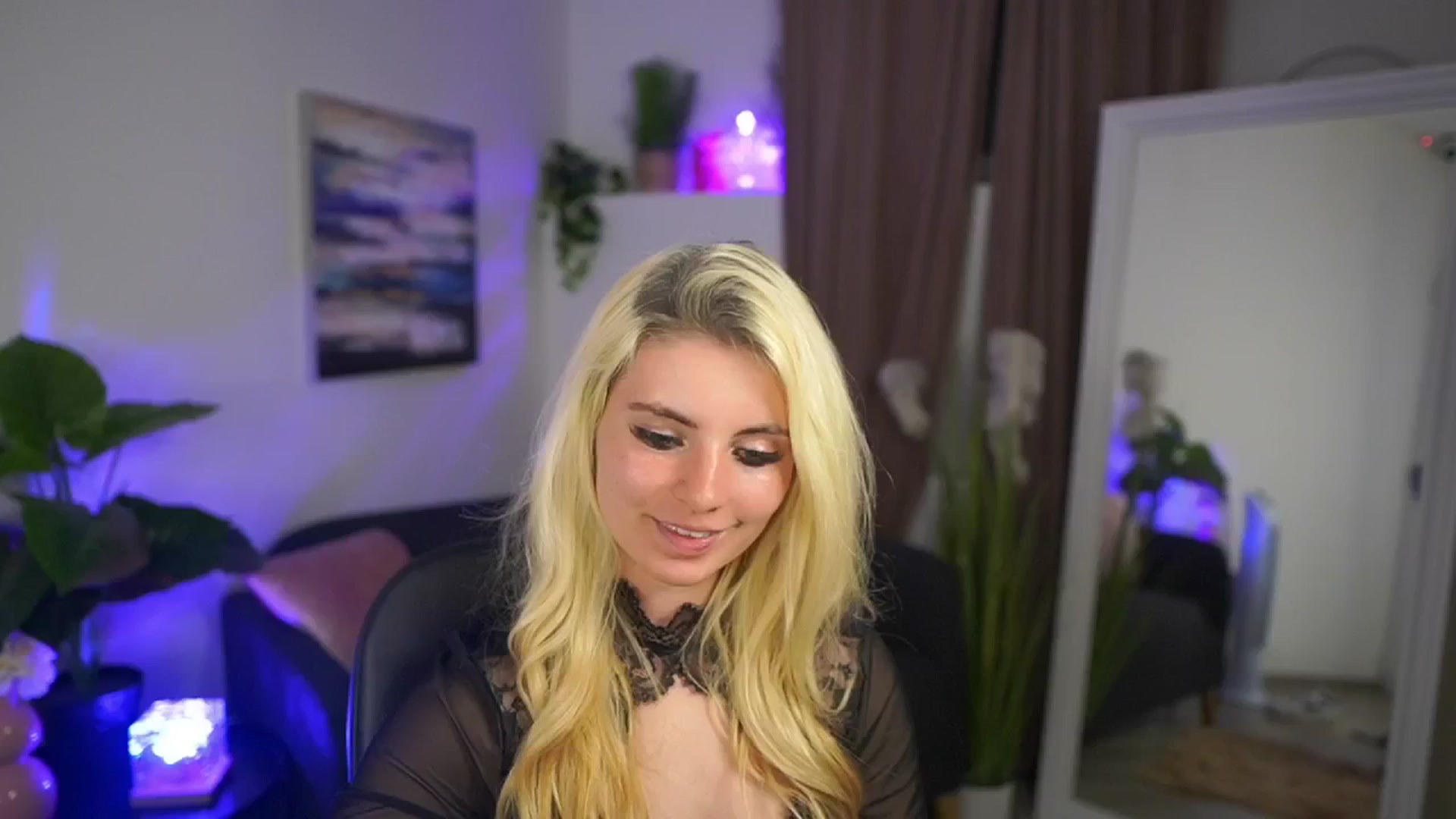 Gallery image thumbnail from Jetpearl74's myfreecams stream on, 04/19/2026, 20:48 image 16 of 20