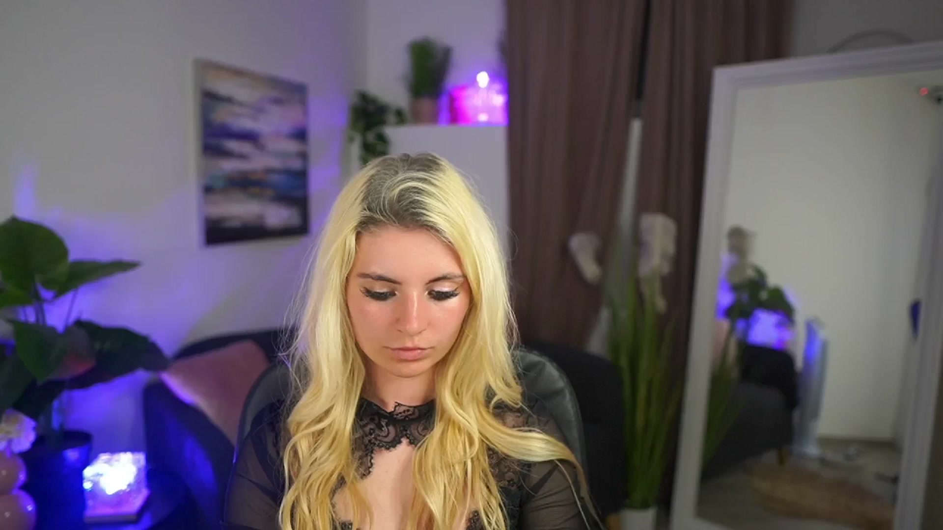 Gallery image thumbnail from Jetpearl74's myfreecams stream on, 04/19/2026, 22:02 image 9 of 20