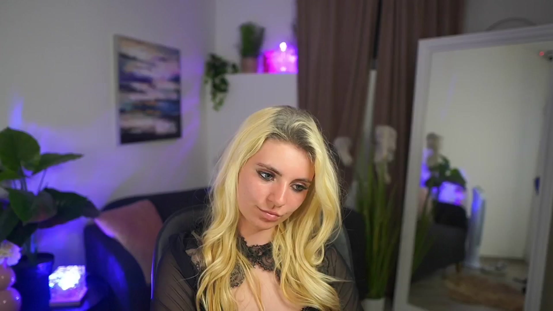 Gallery image thumbnail from Jetpearl74's myfreecams stream on, 04/19/2026, 23:04 image 8 of 20