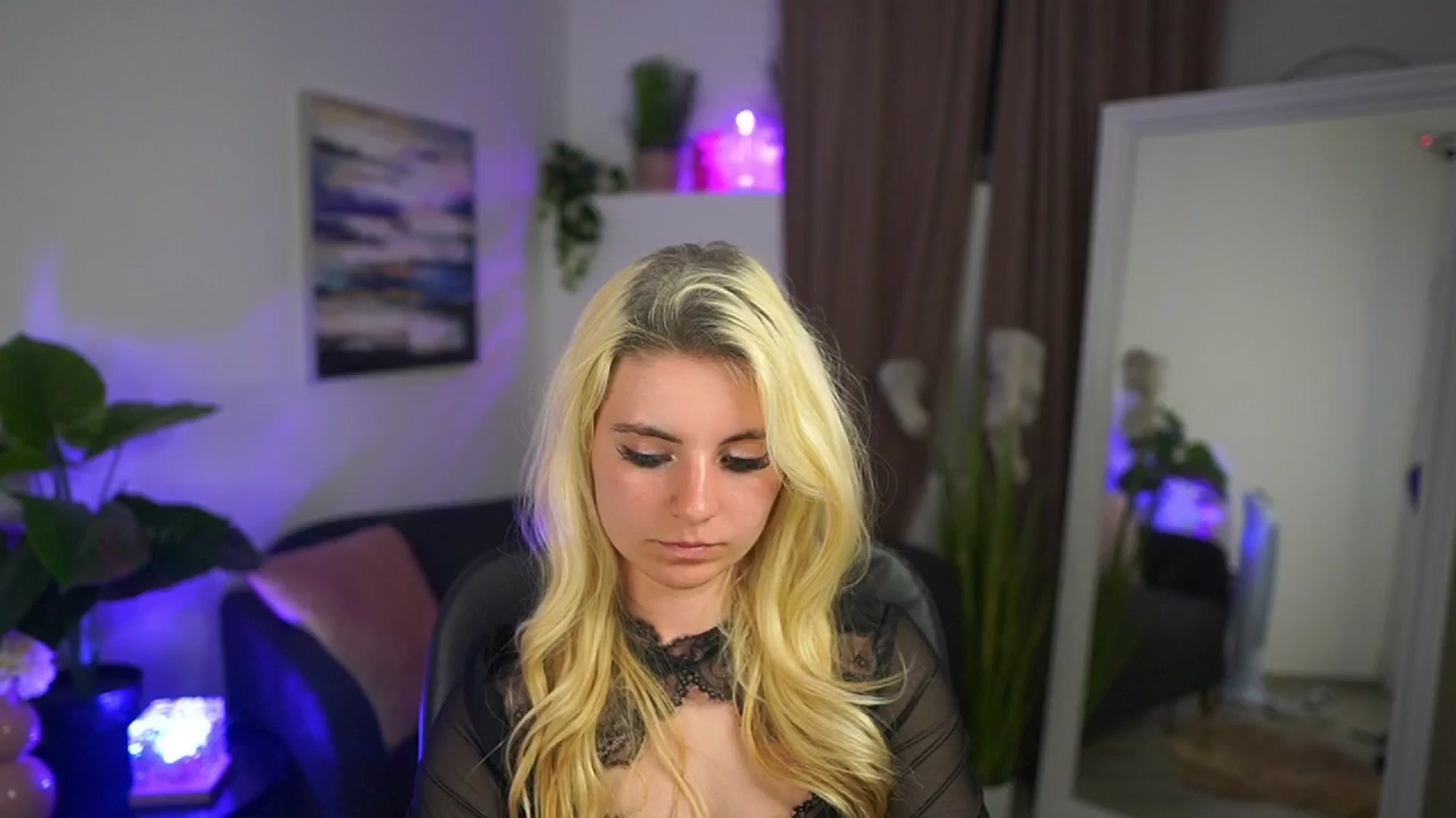 Gallery image thumbnail from Jetpearl74's myfreecams stream on, 04/19/2026, 23:04 image 4 of 20