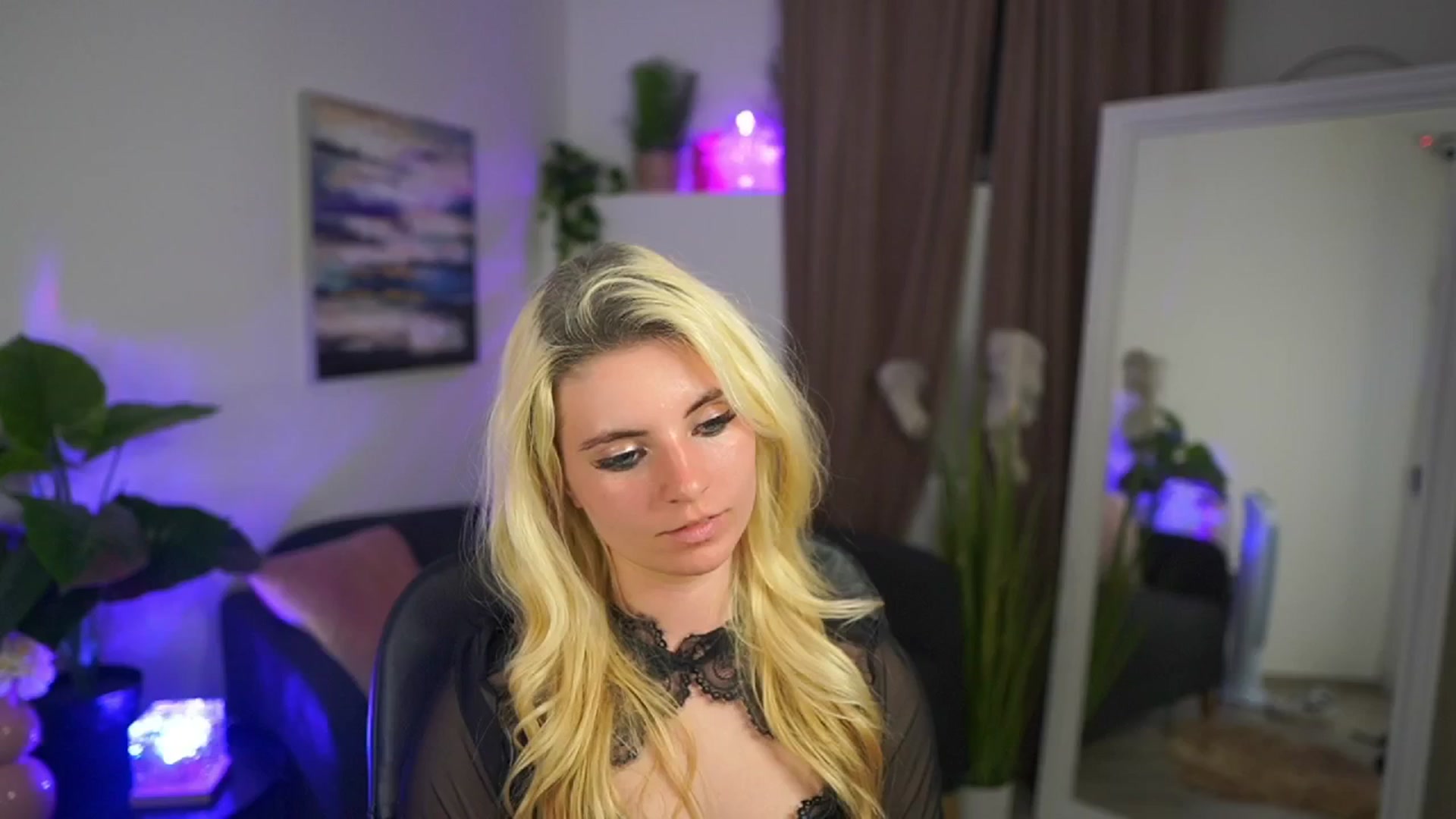 Gallery image thumbnail from Jetpearl74's myfreecams stream on, 04/19/2026, 23:04 image 2 of 20