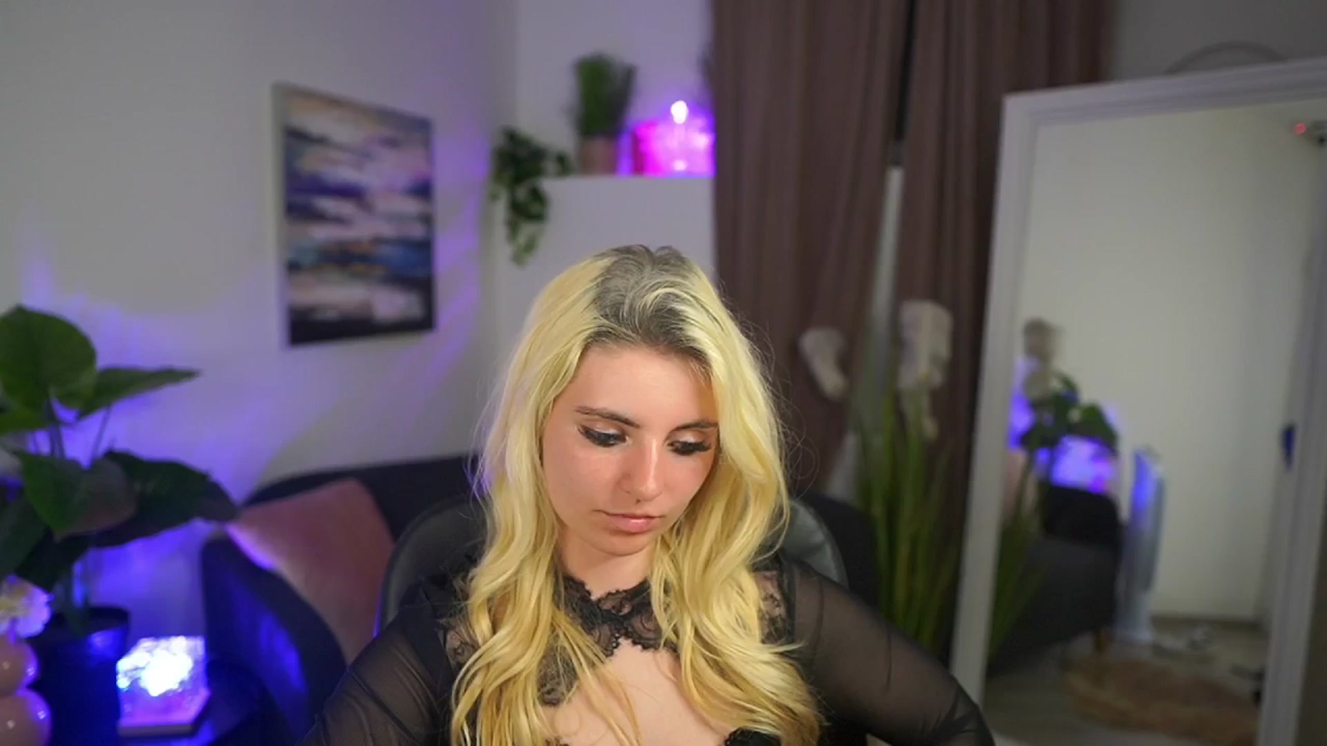 Gallery image thumbnail from Jetpearl74's myfreecams stream on, 04/19/2026, 23:04 image 9 of 20