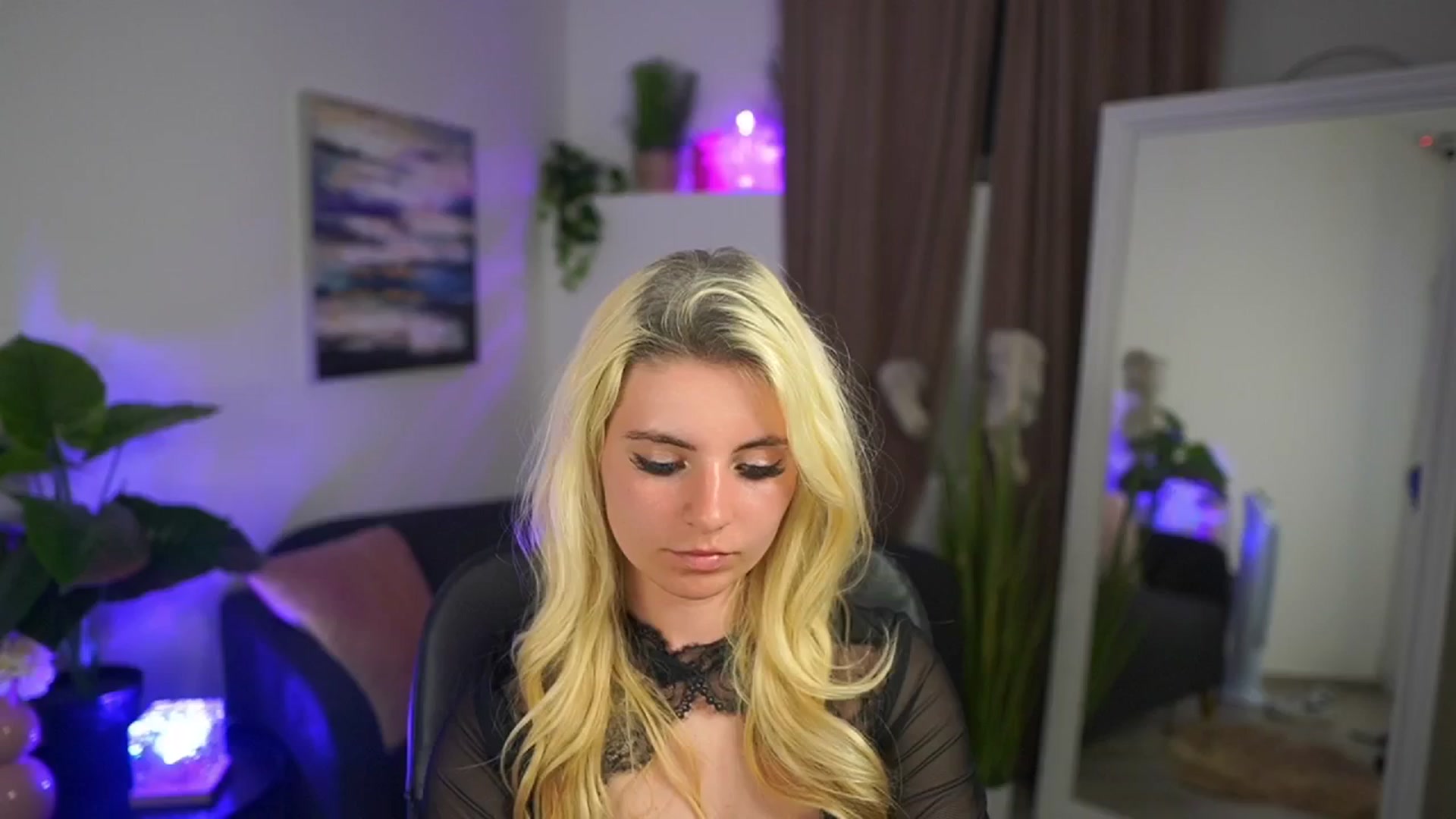 Gallery image thumbnail from Jetpearl74's myfreecams stream on, 04/19/2026, 23:04 image 6 of 20