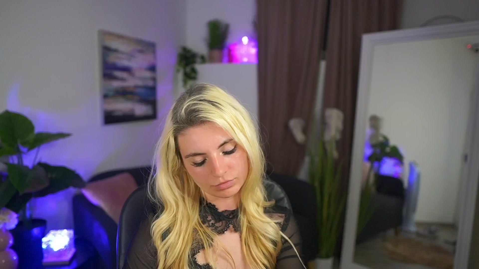Gallery image thumbnail from Jetpearl74's myfreecams stream on, 04/19/2026, 23:04 image 11 of 20