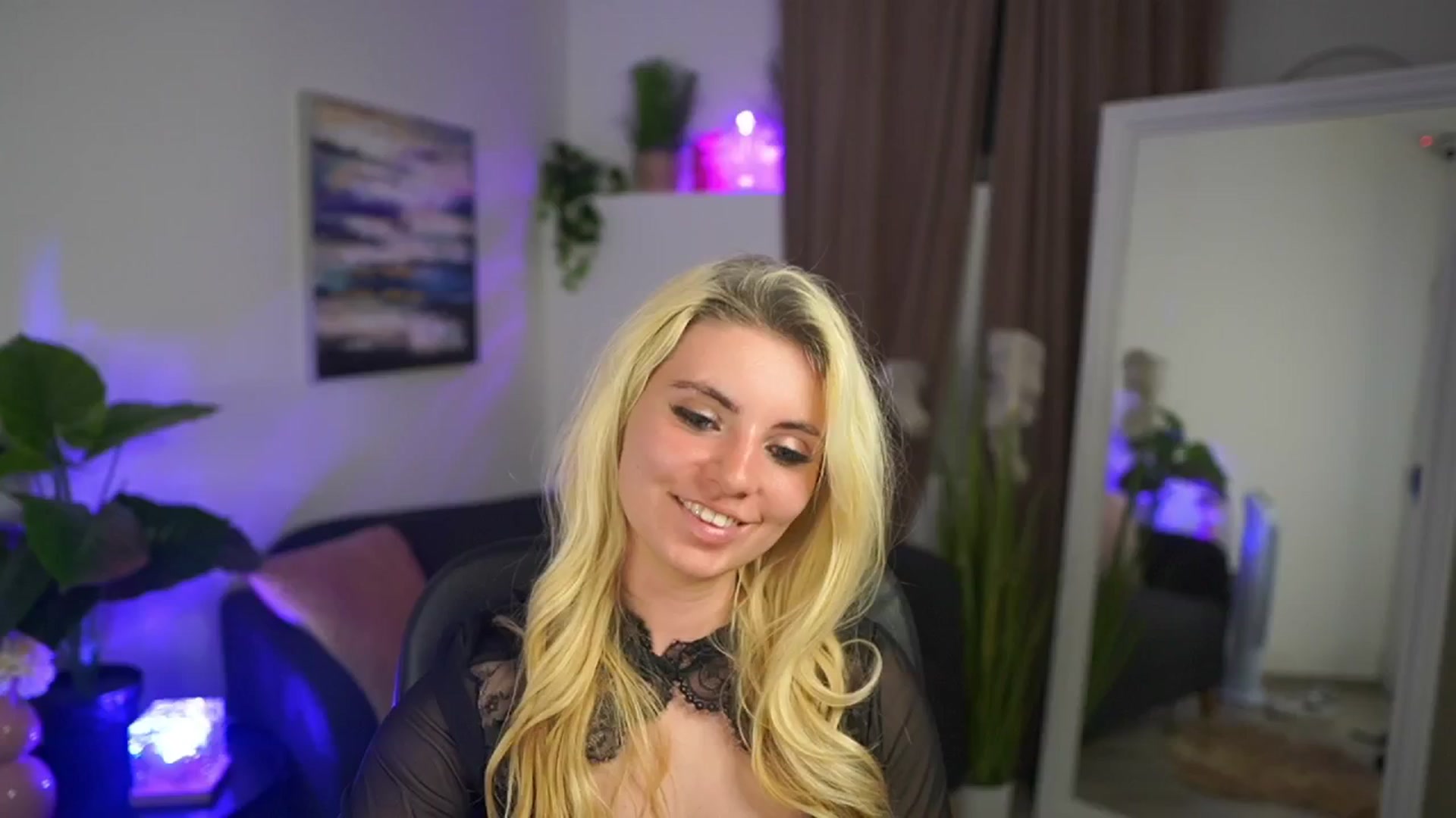 Gallery image thumbnail from Jetpearl74's myfreecams stream on, 04/19/2026, 23:04 image 1 of 20