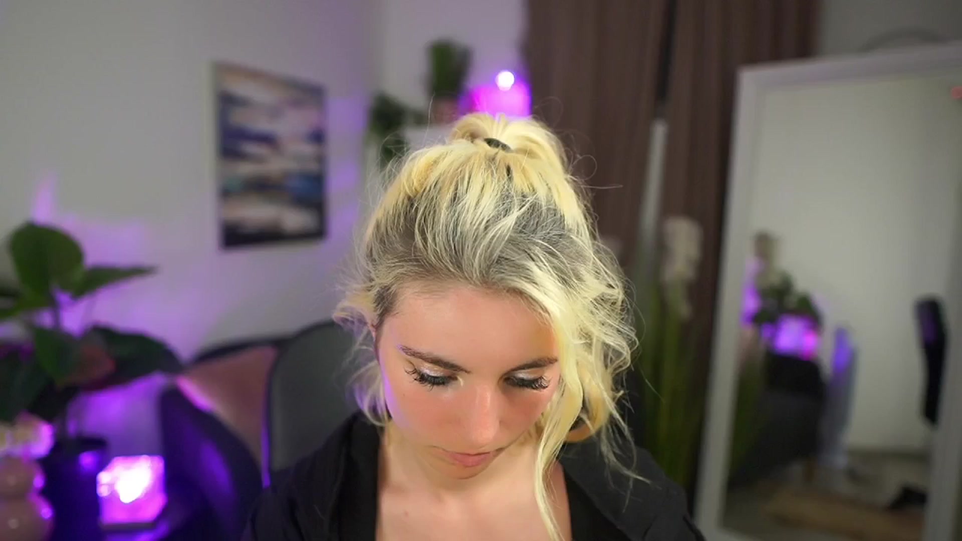 Gallery image thumbnail from Jetpearl74's myfreecams stream on, 04/22/2026, 23:40 image 15 of 20