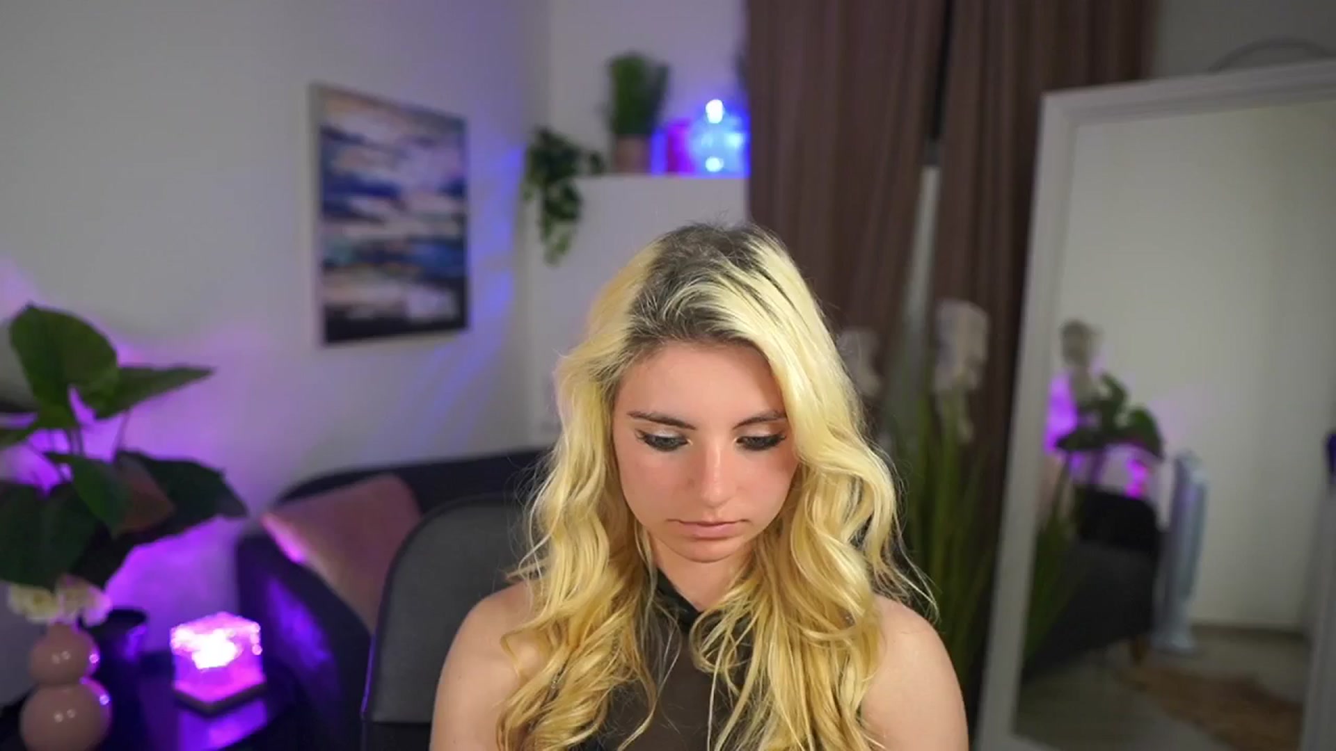 Gallery image thumbnail from Jetpearl74's myfreecams stream on, 04/26/2026, 23:04 image 4 of 20