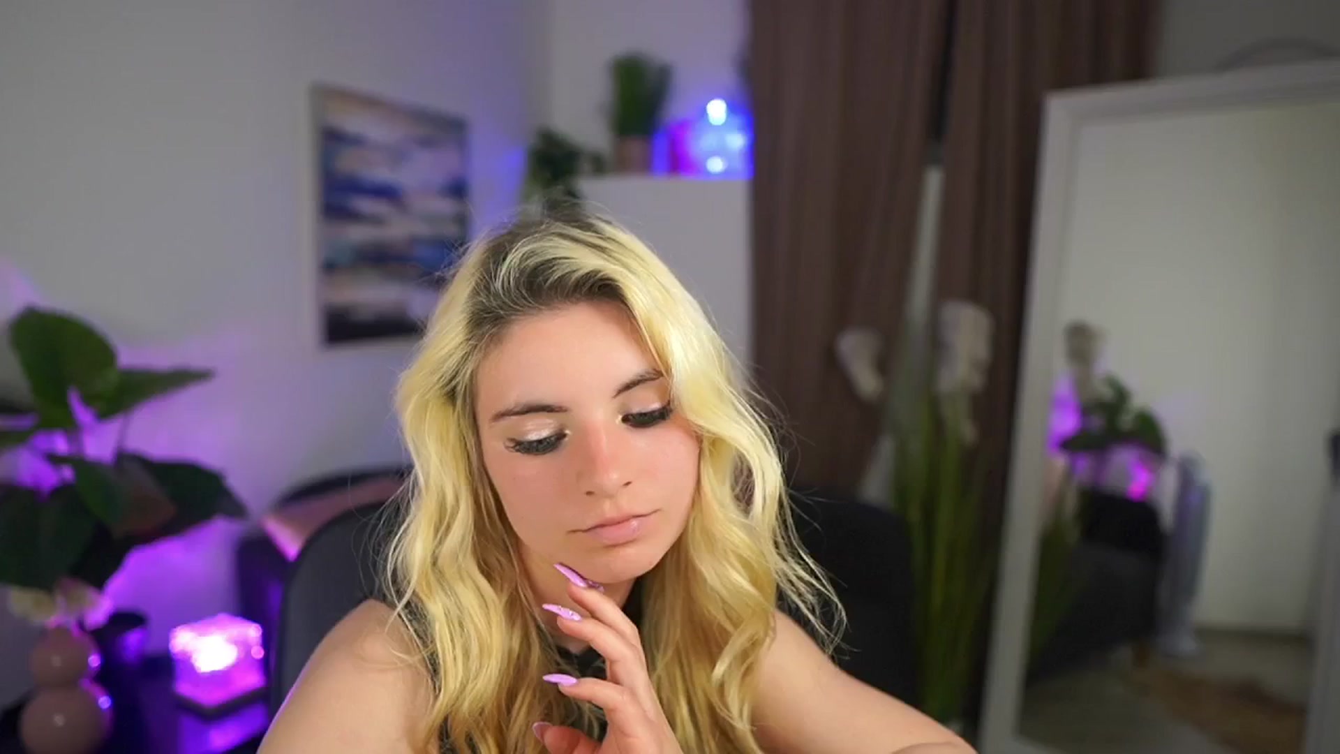 Gallery image thumbnail from Jetpearl74's myfreecams stream on, 04/26/2026, 23:04 image 15 of 20