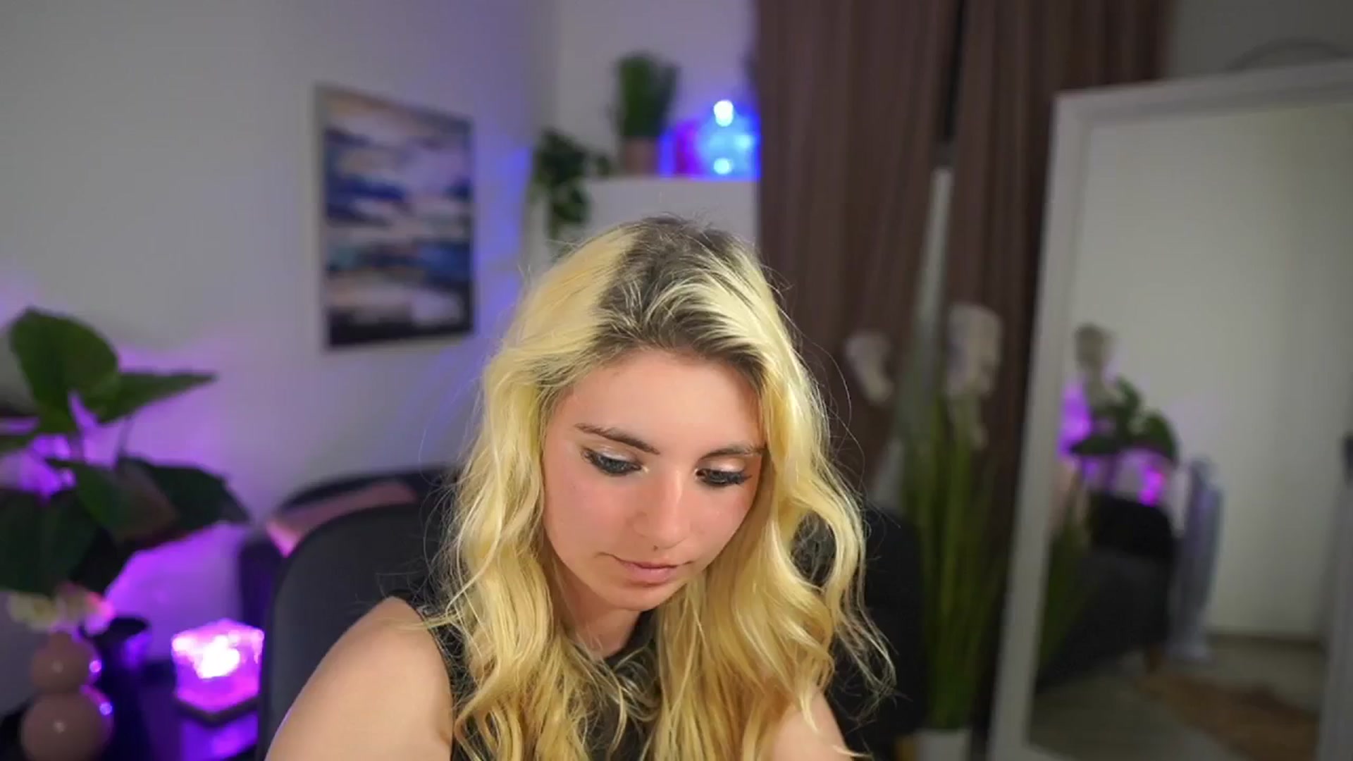 Gallery image thumbnail from Jetpearl74's myfreecams stream on, 04/26/2026, 23:04 image 12 of 20