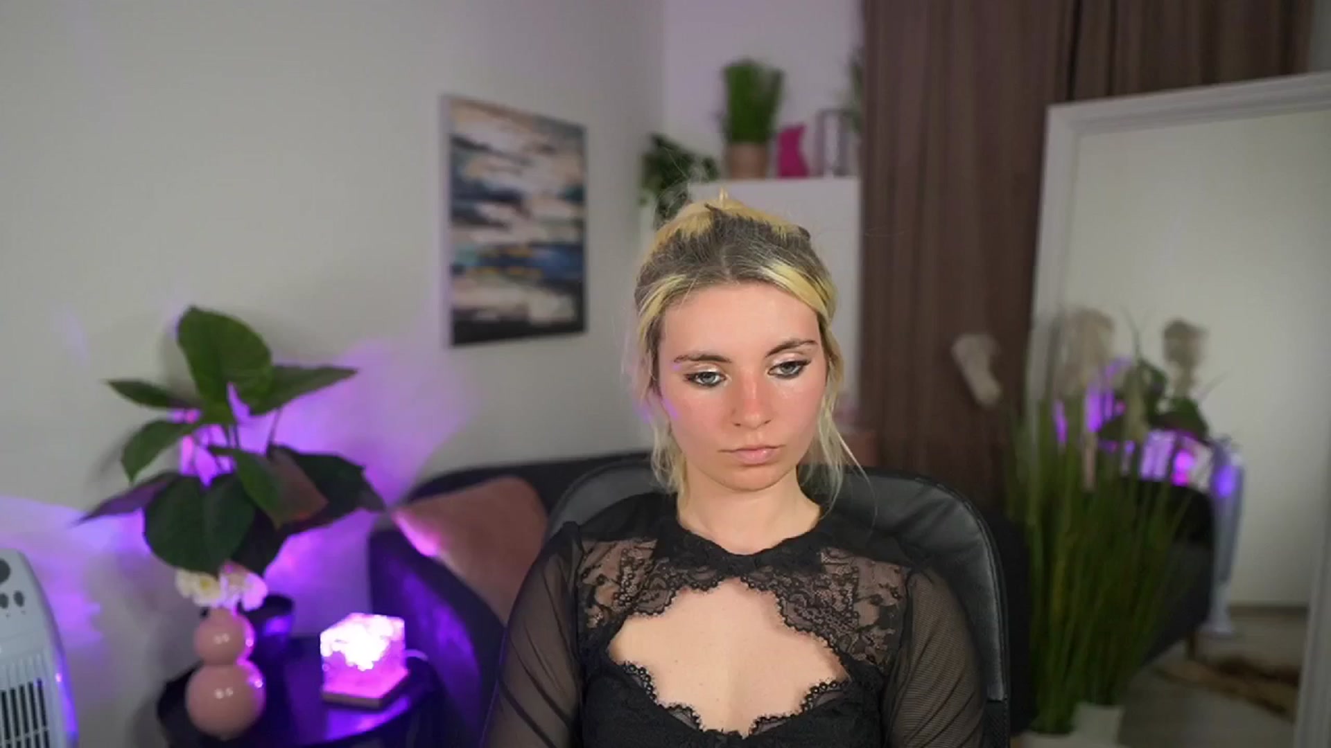 Gallery image thumbnail from Jetpearl74's myfreecams stream on, 04/30/2026, 22:06 image 19 of 20