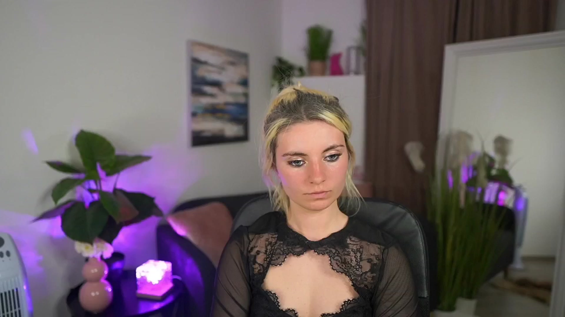 Gallery image thumbnail from Jetpearl74's myfreecams stream on, 04/30/2026, 22:06 image 20 of 20