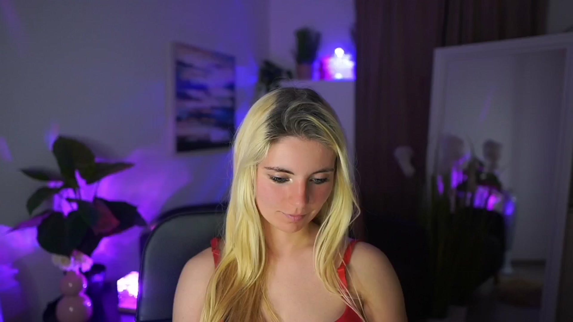 Gallery image thumbnail from Jetpearl74's myfreecams stream on, 05/03/2026, 22:57 image 17 of 20