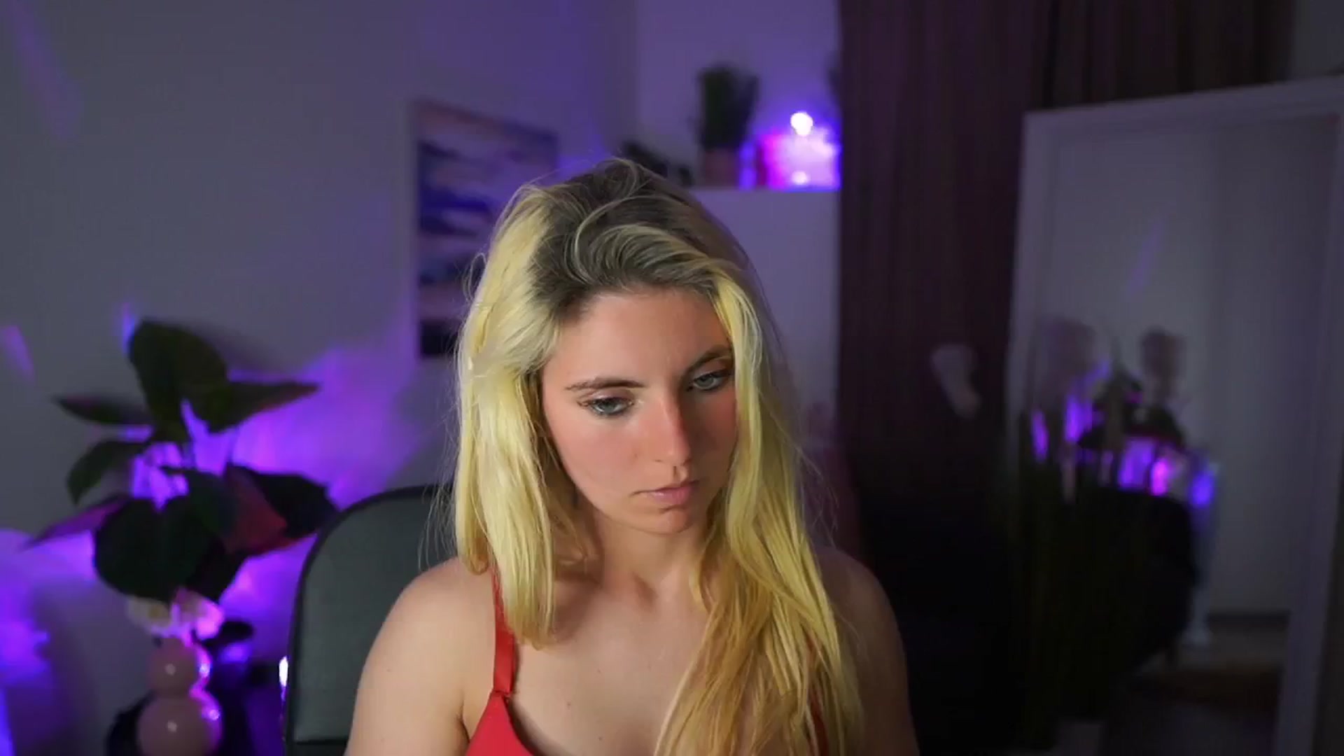 Gallery image thumbnail from Jetpearl74's myfreecams stream on, 05/04/2026, 24:51 image 9 of 20
