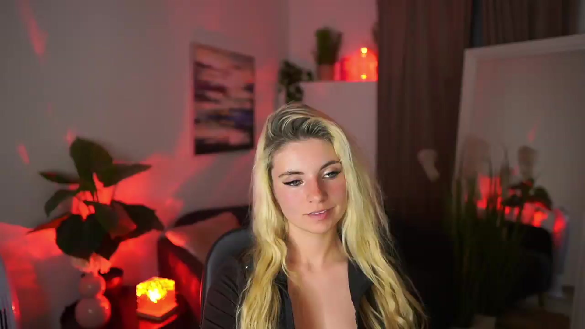 Gallery image thumbnail from Jetpearl74's myfreecams stream on, 05/06/2026, 20:35 image 7 of 20