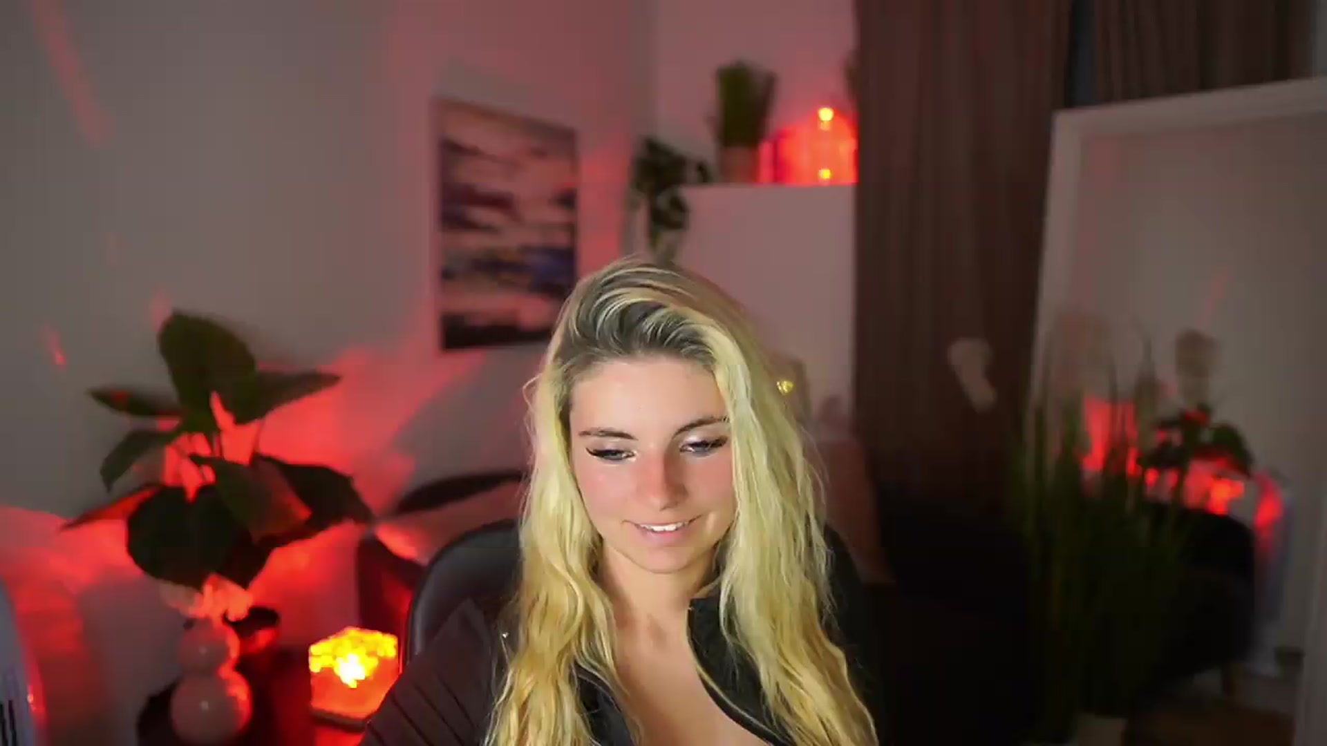 Gallery image thumbnail from Jetpearl74's myfreecams stream on, 05/06/2026, 20:35 image 3 of 20